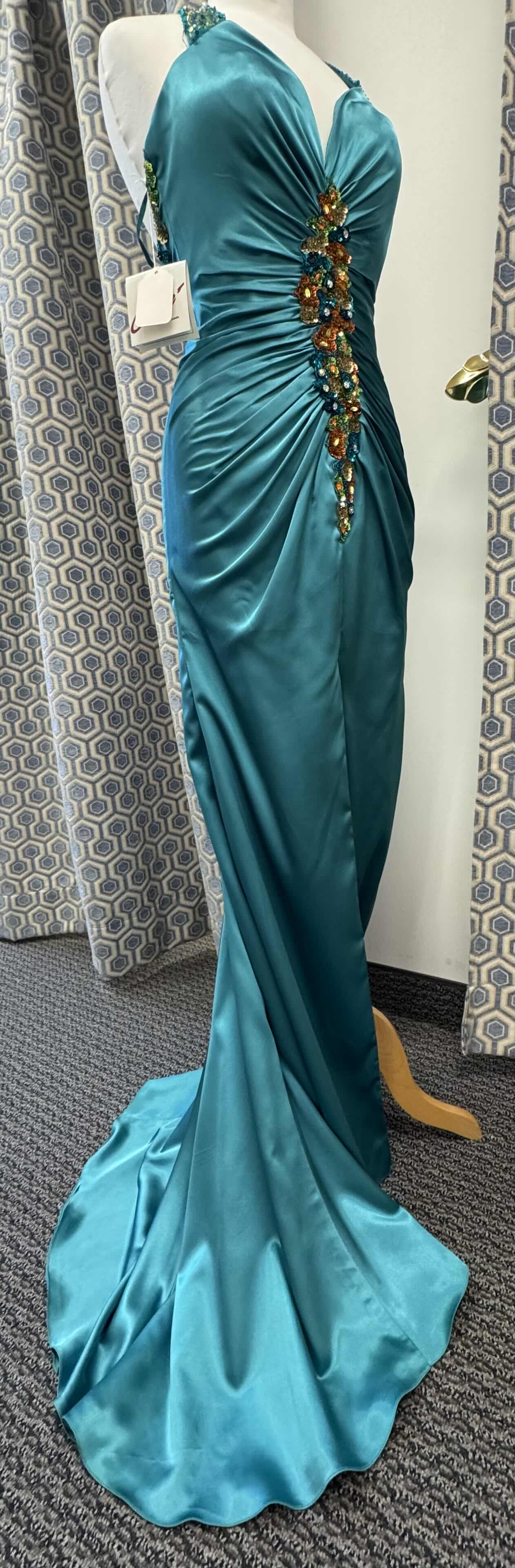 Photo 1 of EVENING GOWN CIRE A DIVISION OF LANDA TEAL SIZE 6