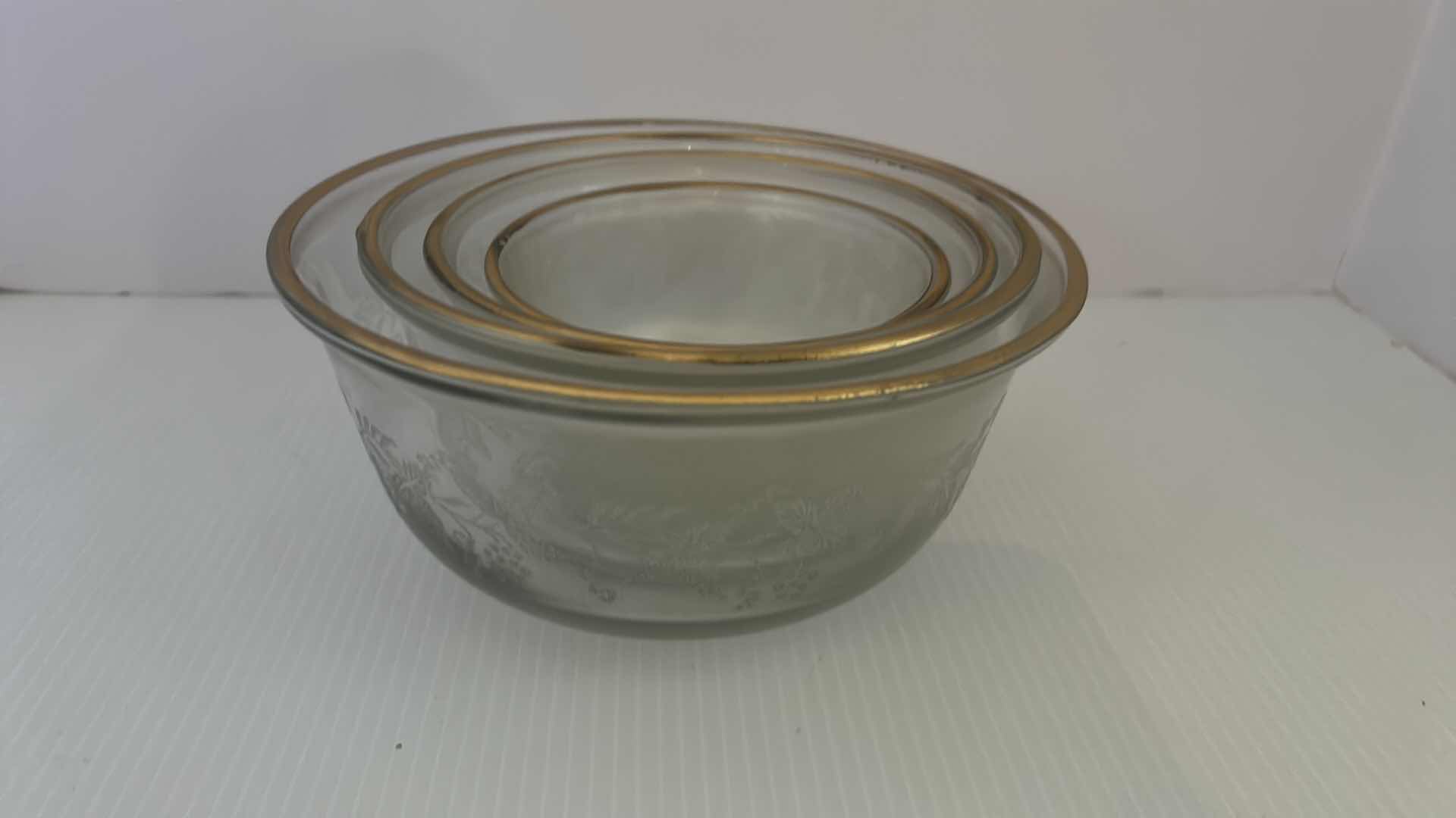 Photo 1 of 4- VINTAGE BARTLETT COLLINS NESTING MIXING BOWLS ETCHED GRAPE VINE DESIGN W GOLD RIM