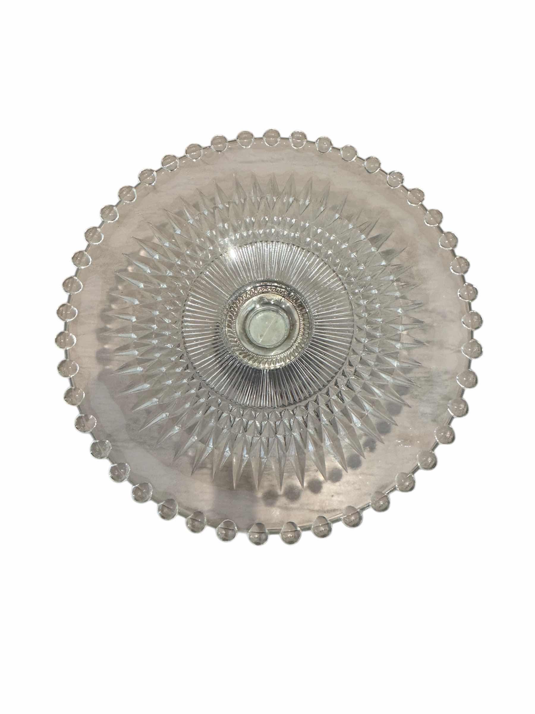 Photo 1 of VINTAGE CRYSTAL AND SILVER PLATED BOWL AND CAKE PLATE

BOWL
9” X H4”

CAKE PLATE 
6.5” X H3”