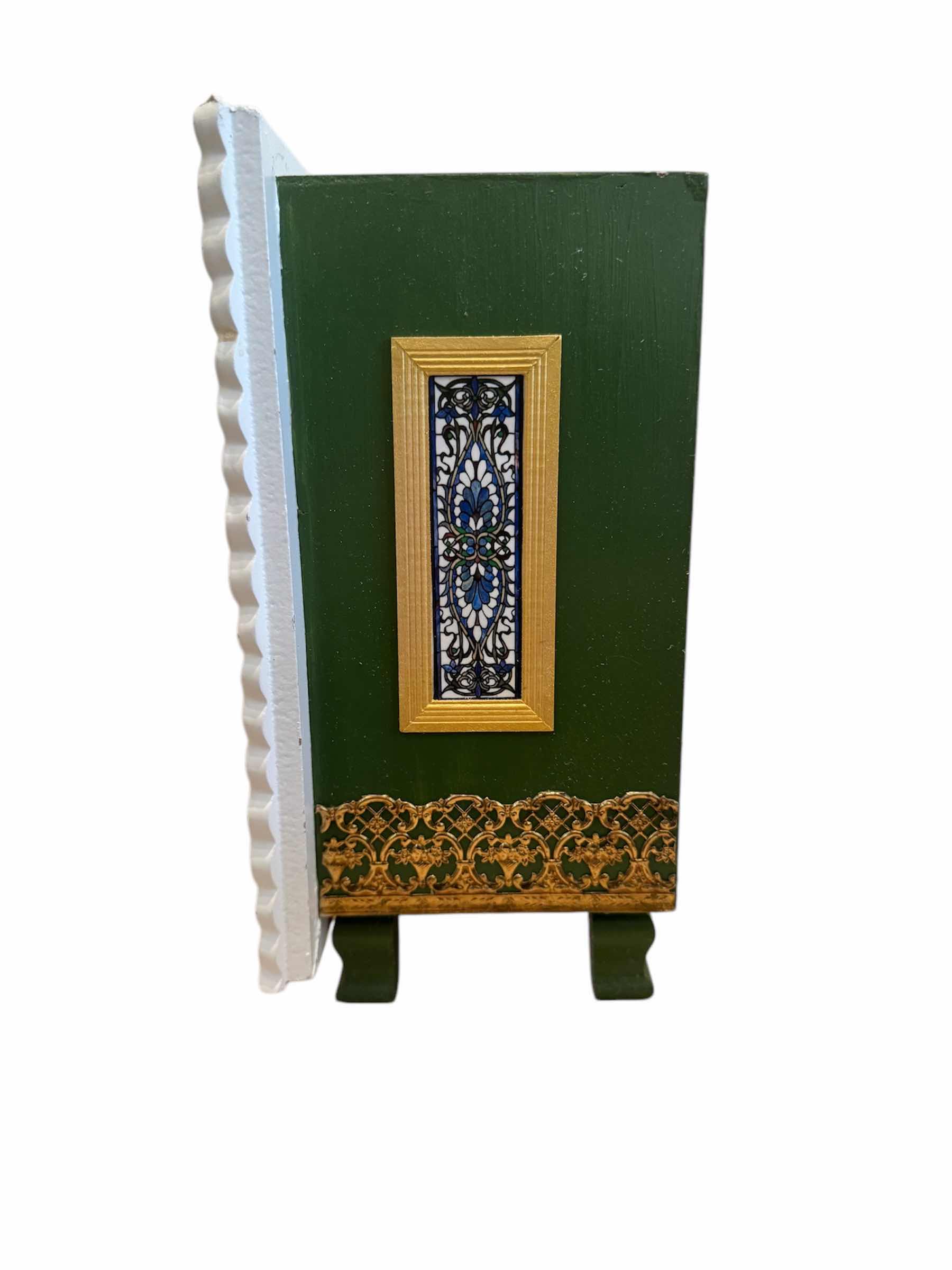 Photo 1 of VINTAGE ANTIQUE DIAGRAM, WINDOW SCENE 3D, SHADOW BOX, MINIATURE ROOM BOX, ARTWORK

18” X H11”