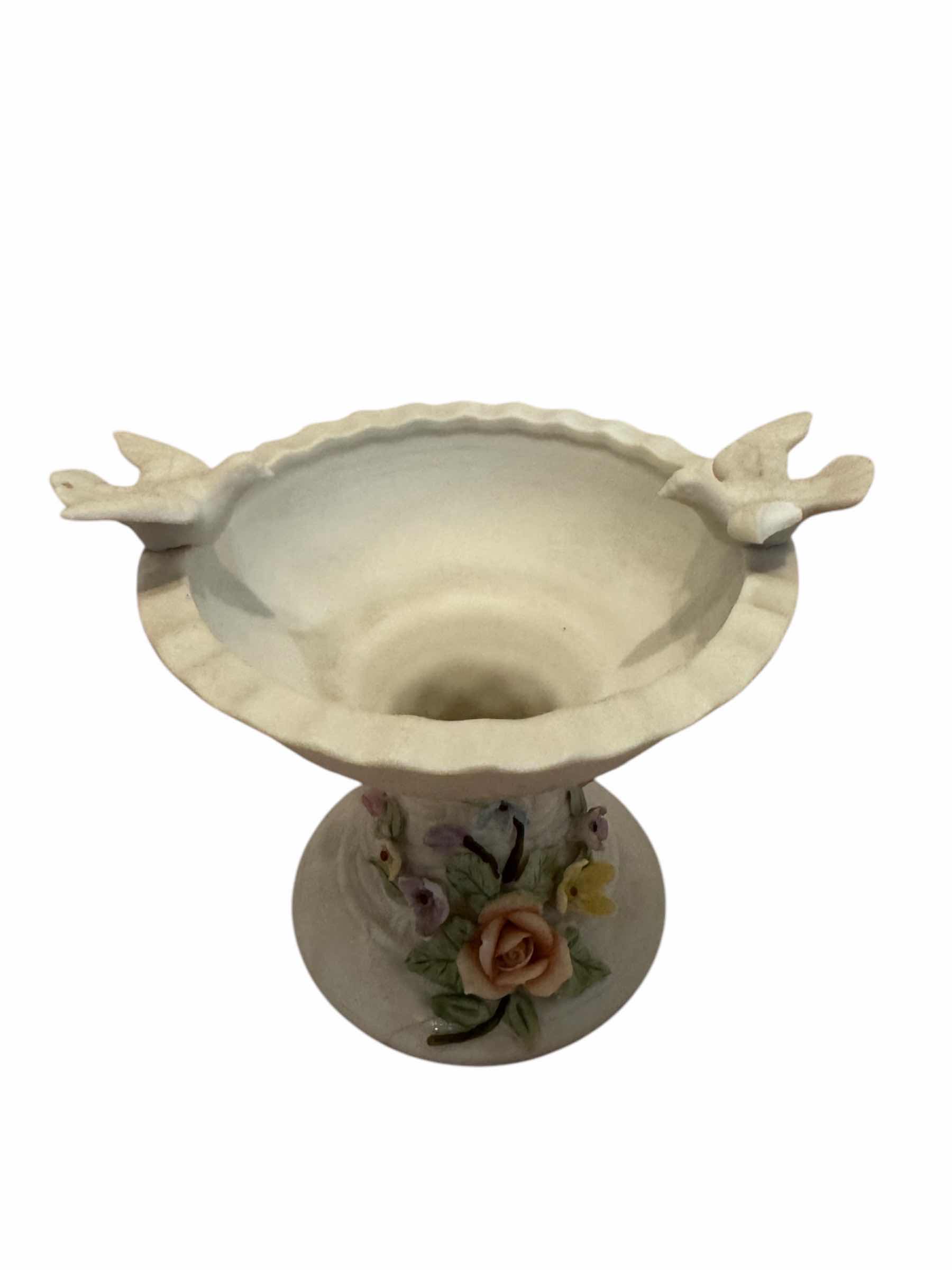Photo 1 of VINTAGE PORCELAIN LEFTON AND ENESCO DECOR, ARTWORK