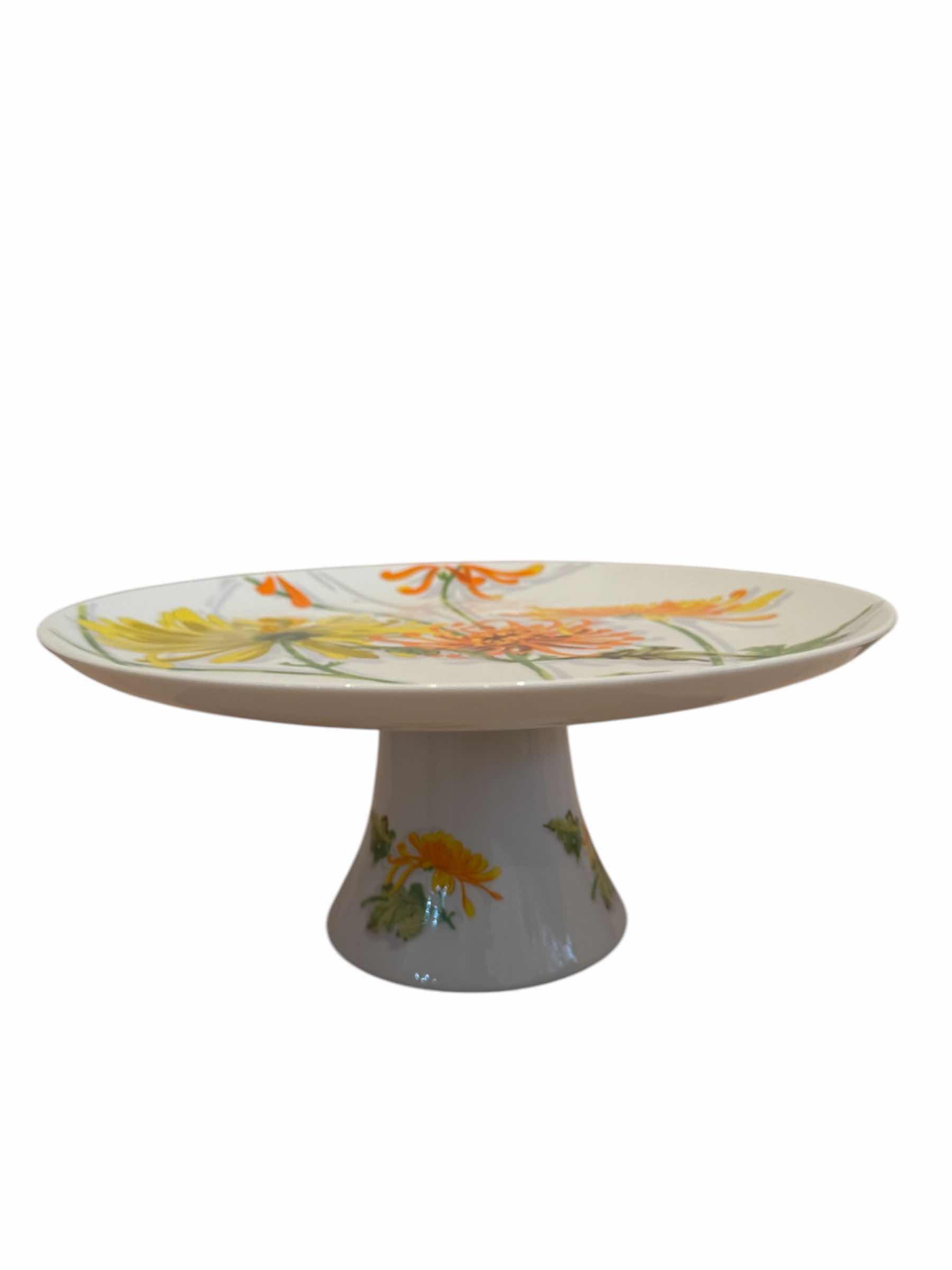 Photo 1 of VINTAGE CHRYSSANTHEMUM ORIGINAL WATER COLOR CAKE STAND 

D10” X H4.5”