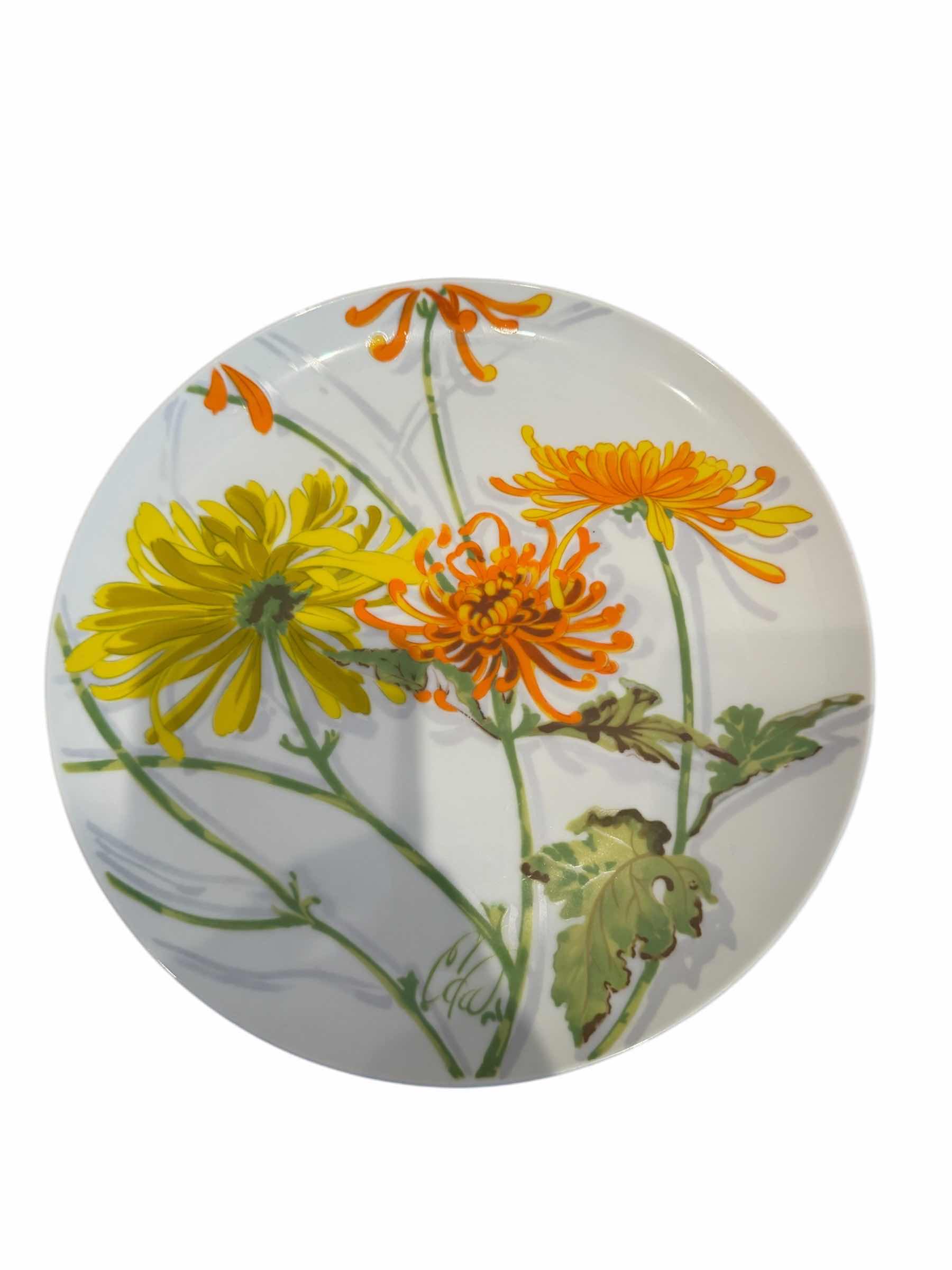 Photo 1 of VINTAGE CHRYSSANTHEMUM ORIGINAL WATER COLOR CAKE STAND 

D10” X H4.5”