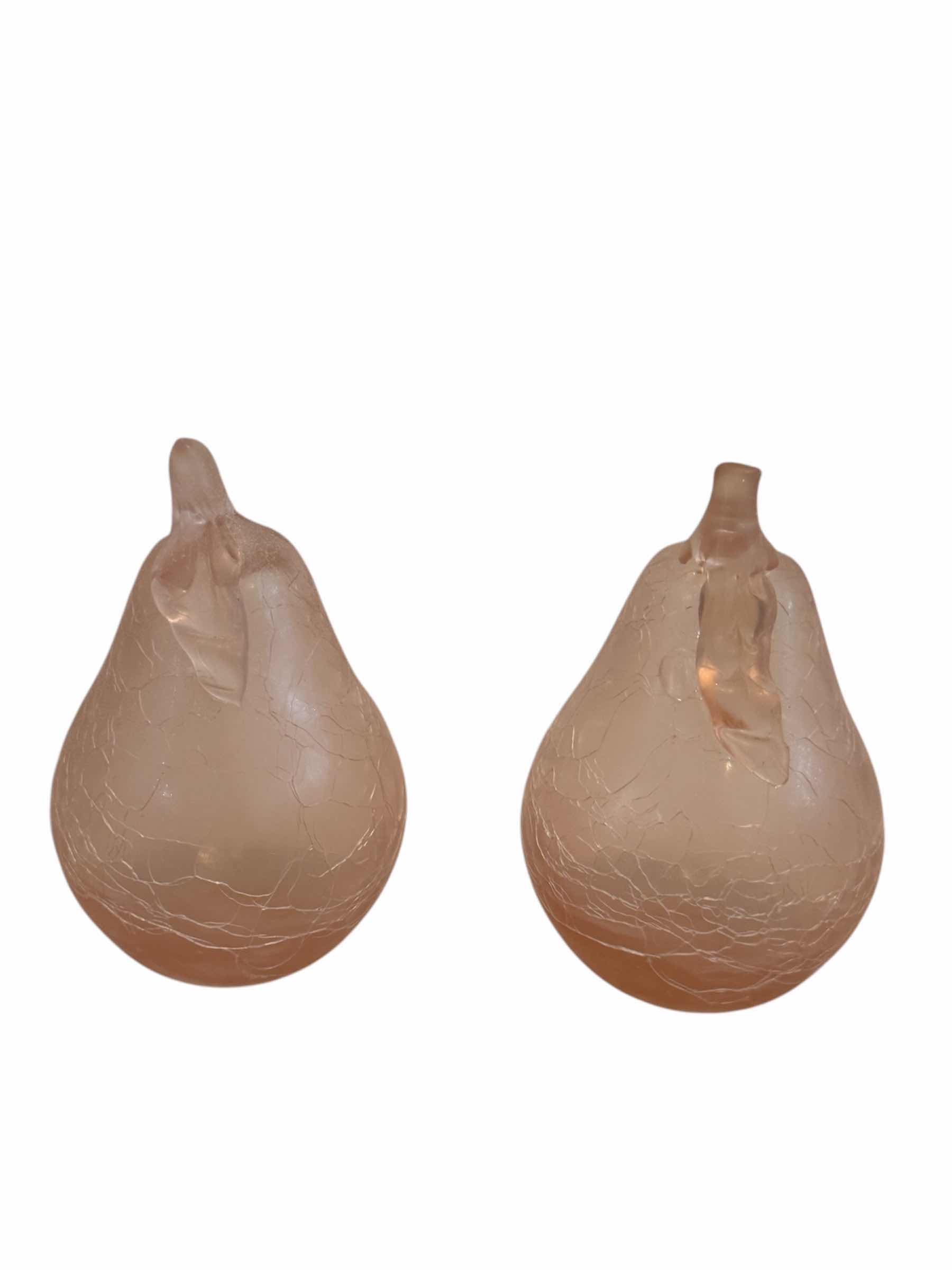 Photo 1 of VINTAGE HANDBLOWN CRACKLE PINK GLASS PEAR, ARTWORK

3” X H5”