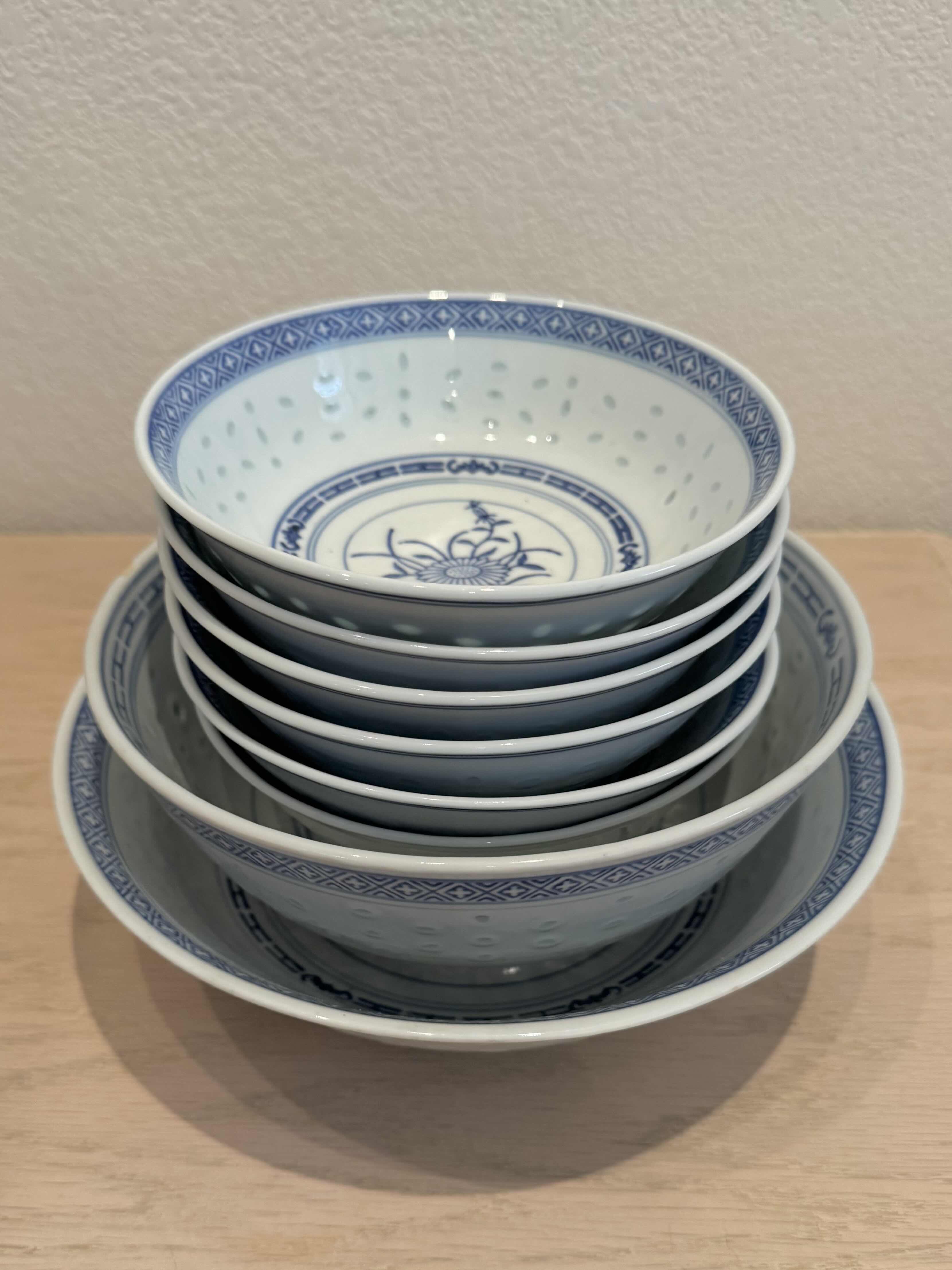 Photo 1 of VINTAGE RICE EYE PORCELAIN BOWLS, 2 SERVING BOWLS, 6 BOWLS, BLUE AND WHITE FINE CHINA 8 PIECES

D6” X H2”

D7” X H3.5”

D9” X H3”