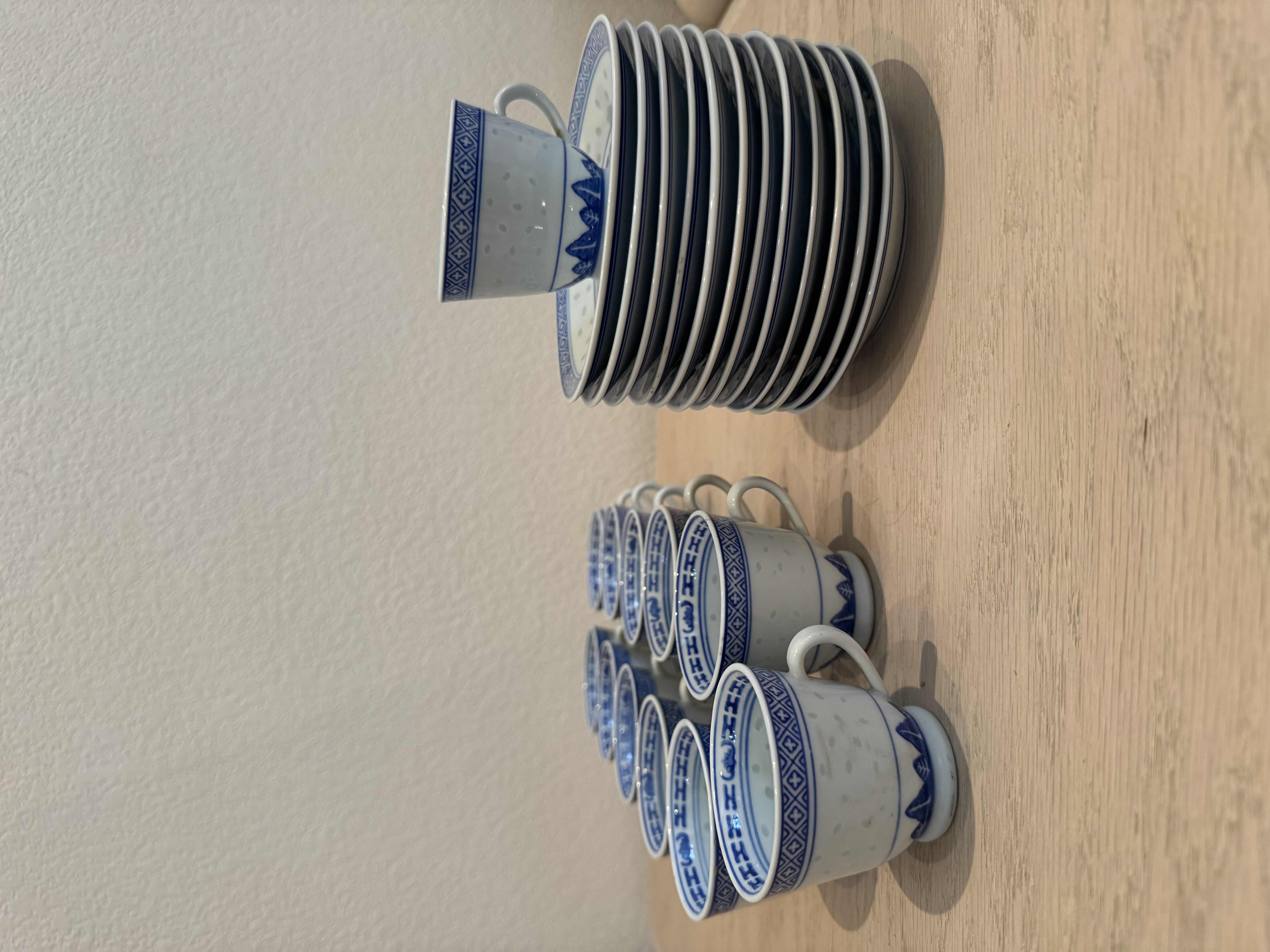 Photo 1 of VINTAGE RICE EYE PORCELAIN TEACUPS AND SAUCERS, BLUE AND WHITE, FINE CHINA
TEACUPS
D2.5” XH2”
SAUCERS
D4.75”