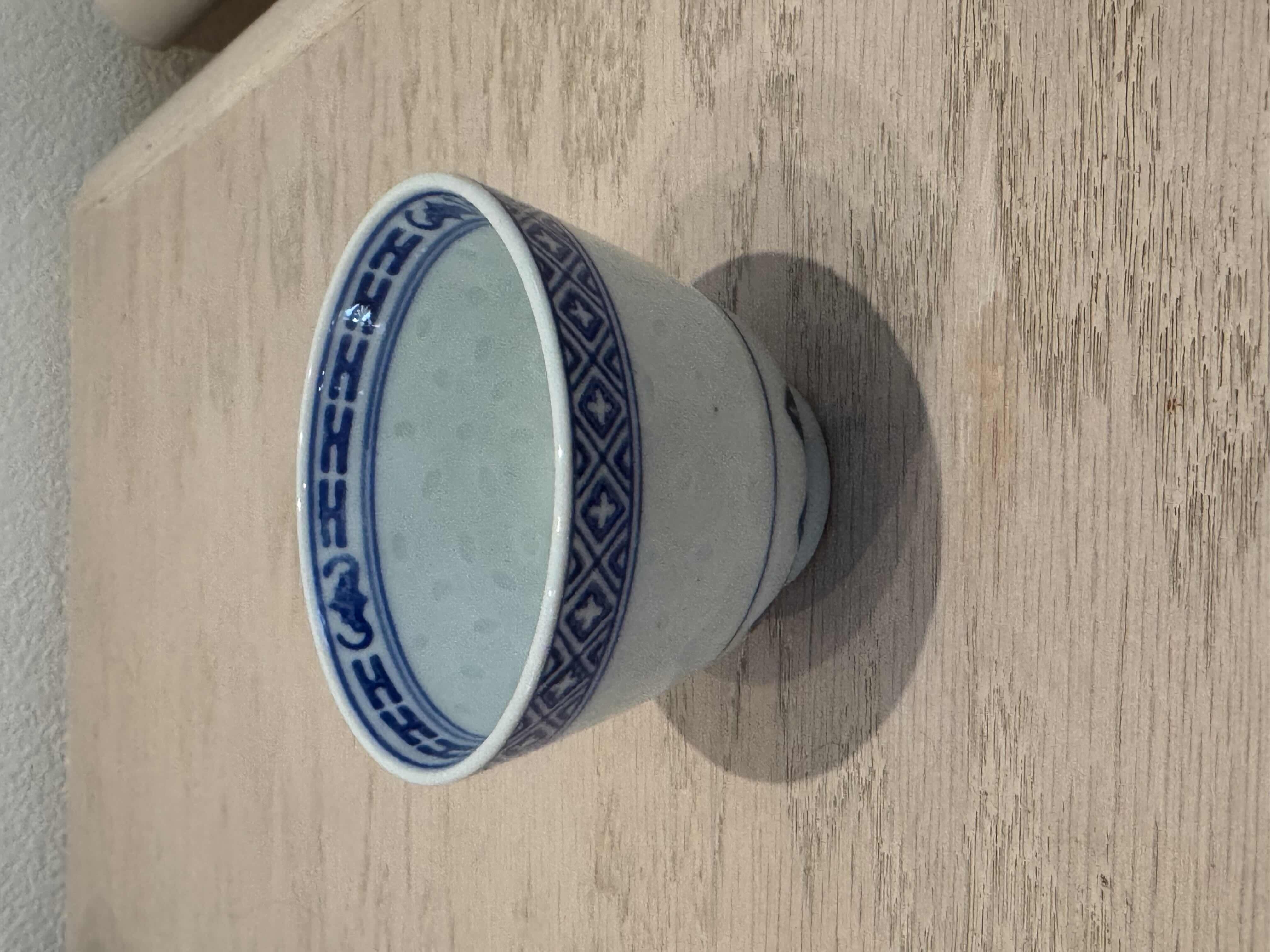 Photo 1 of VINTAGE CHINA BLUE AND WHITE RICE EYE ASSORTED BOWLS, FINE CHINA, 16 PIECES

SALT AND PEPPER SHAKER
H2.25”

TEACUP
D3.75” X H2.25”

BOWL
4* D4”

BOWL
D3.5” X H1”

BOWL
2* D4” X H2”

BOWL
3* D5” X H2”

TEACUP
D3” X H2.25”