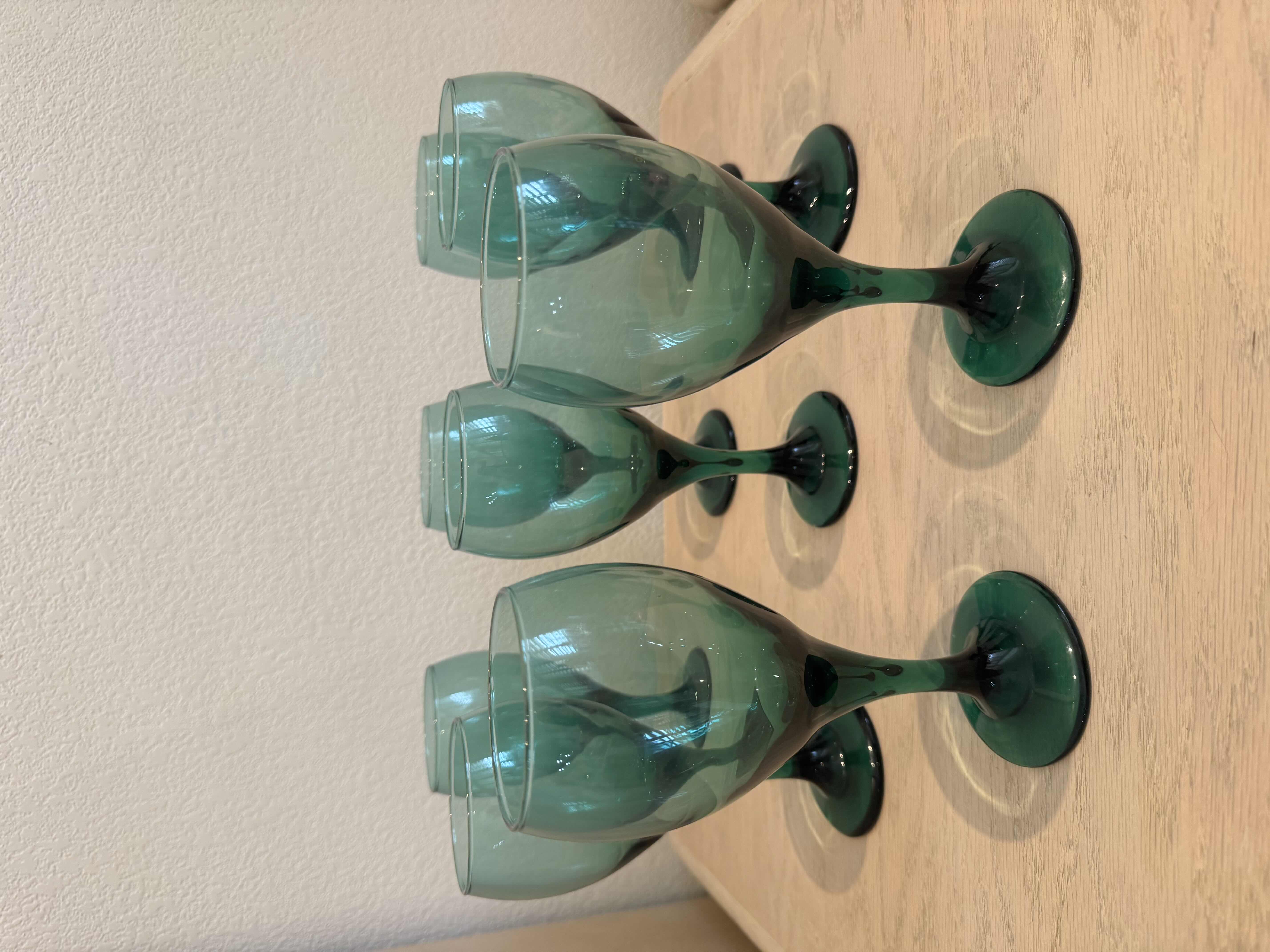 Photo 1 of VINTAGE LIBBEY EMERALD WINE OR WATER GLASSES, 8 PIECES 

D3” X H7.5”