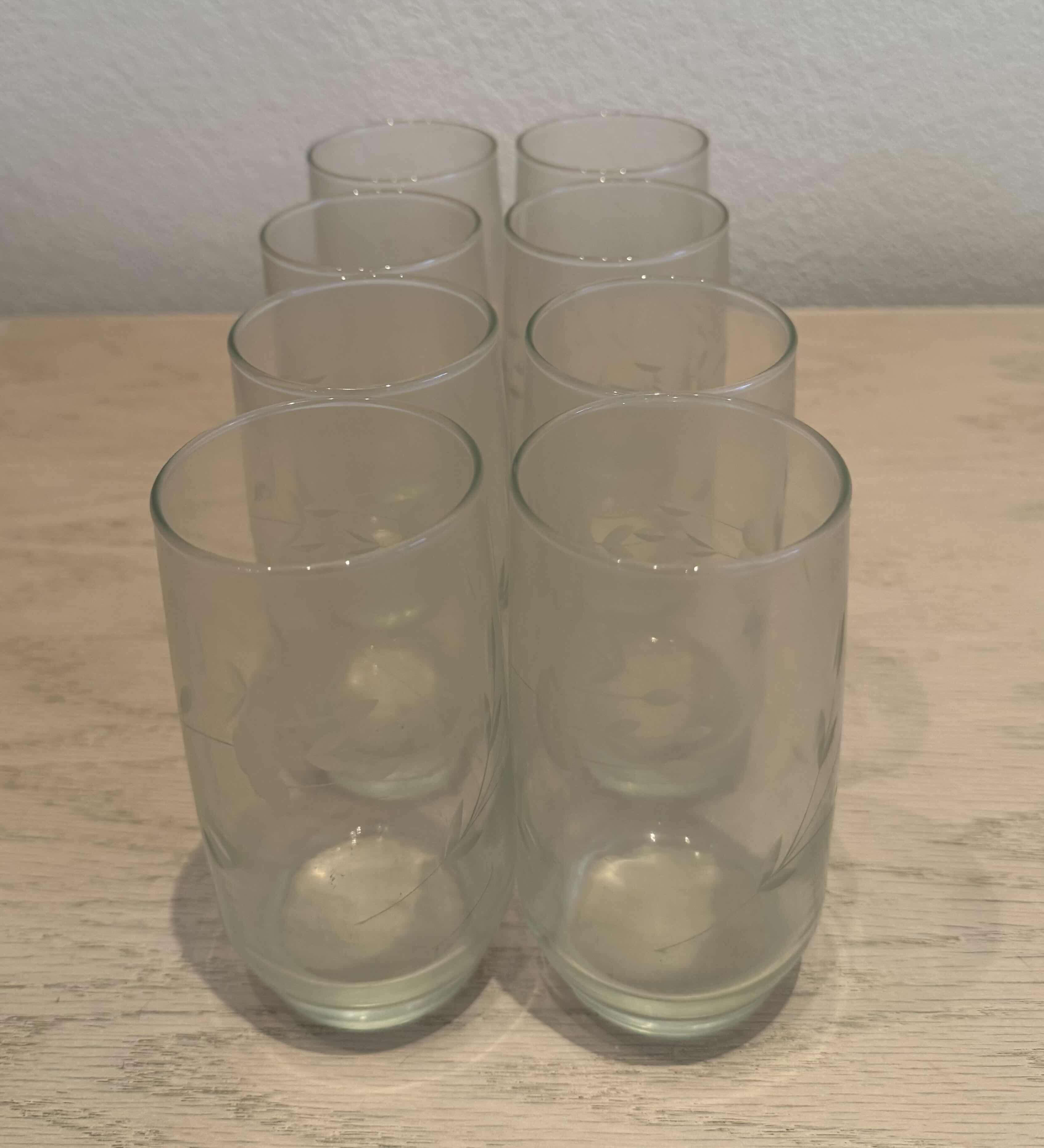 Photo 1 of VINTAGE CRYSTAL PRINCESS HOUSE DRINKING GLASSES, 8 PIECES

D3” X H5”