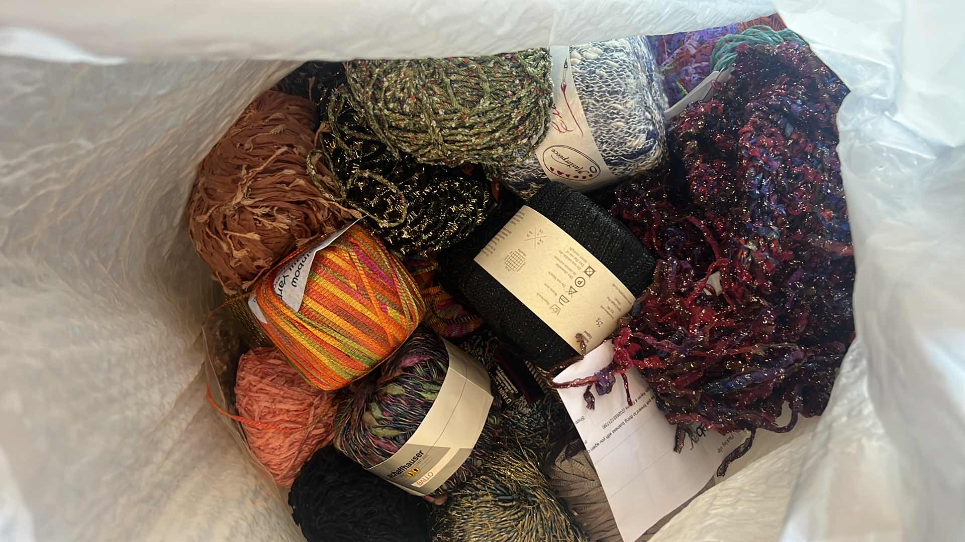 Photo 1 of CONTENTS OF BAG: MULTICOLOR YARNS 20 +