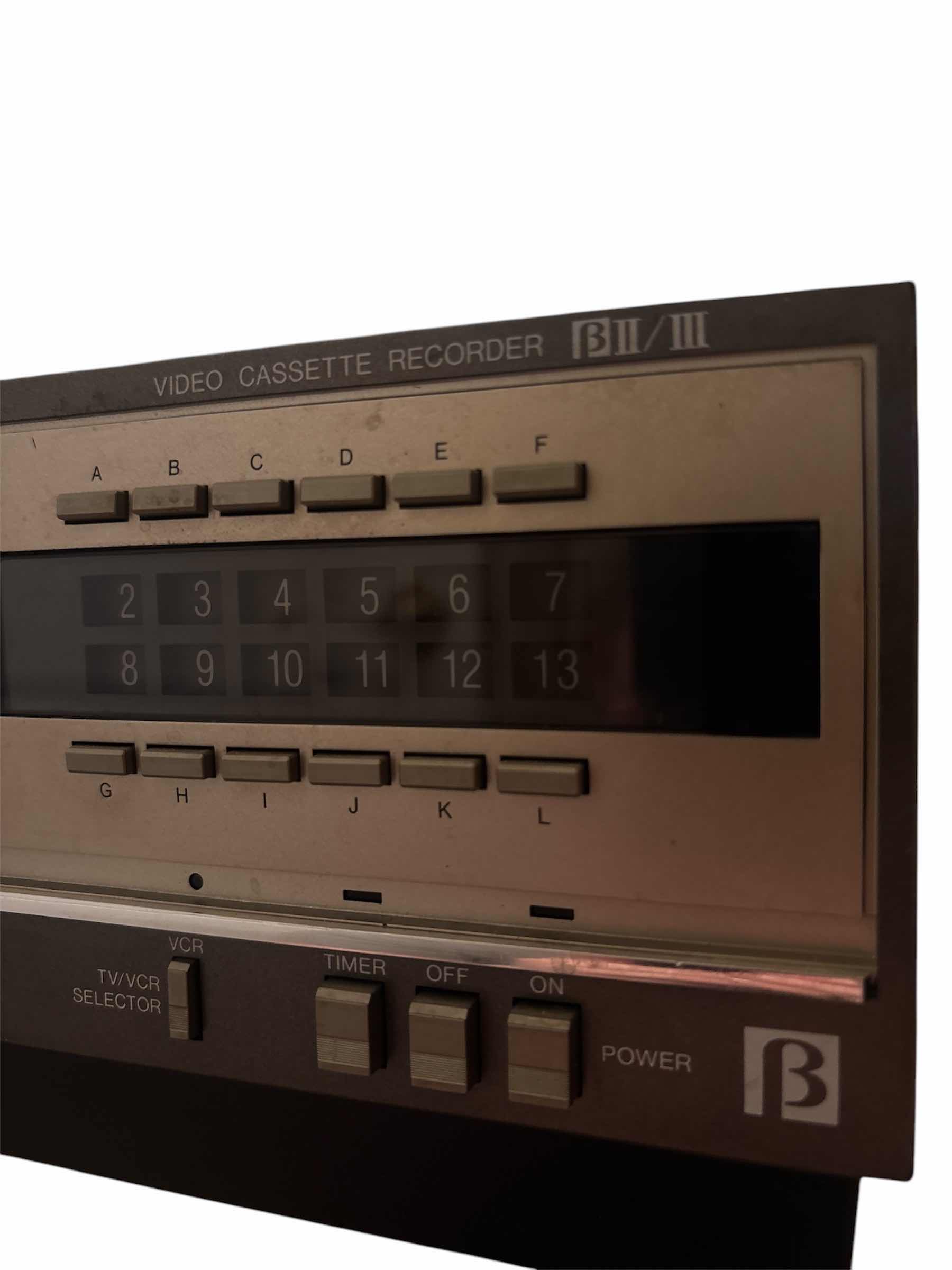 Photo 1 of BETAVISION VIDEO CASETTE RECORDER SEARS SOLID GATE