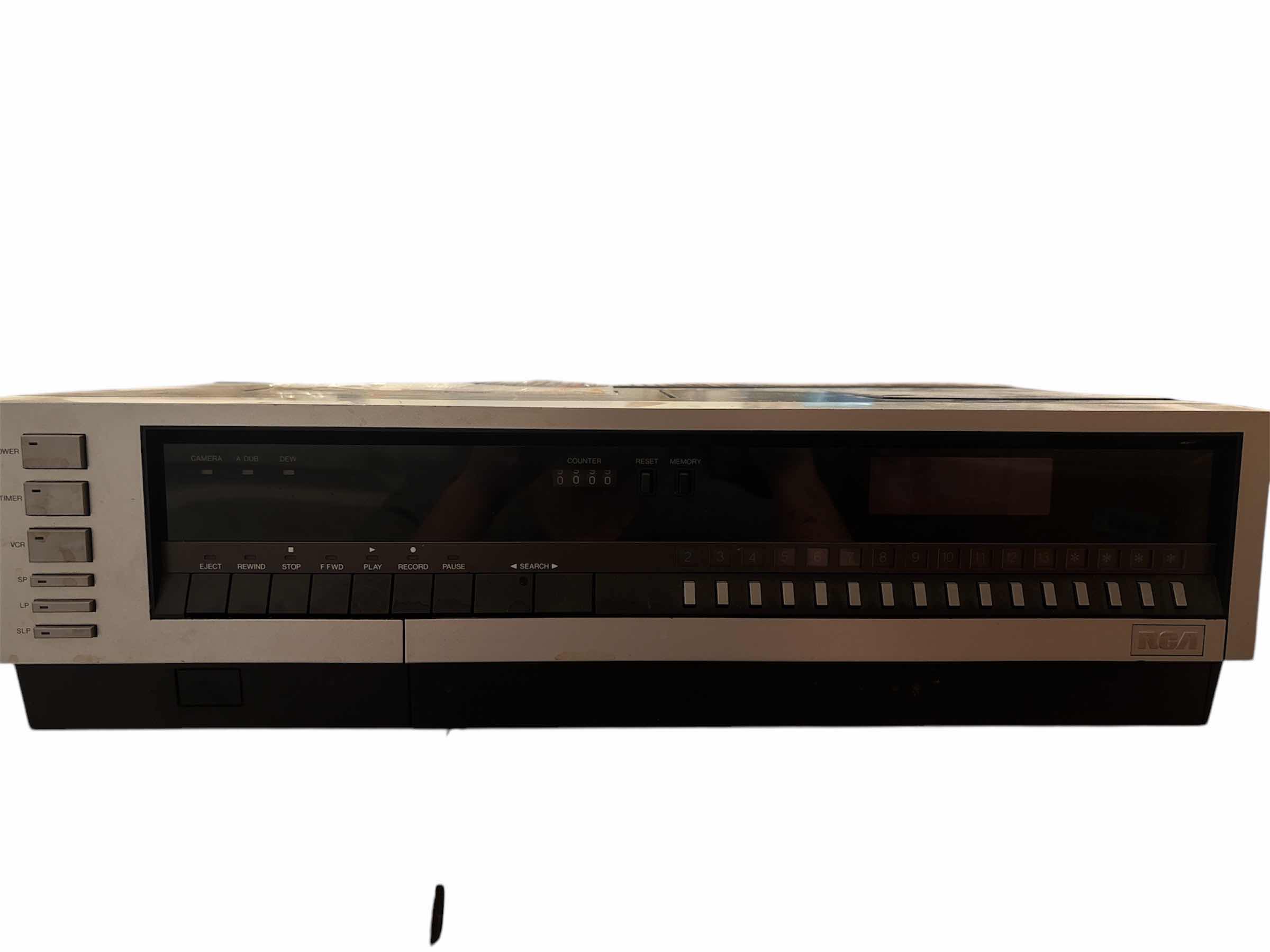 Photo 1 of RCA SELECTAVISION VIDEO CASSETTE RECORDER VHS