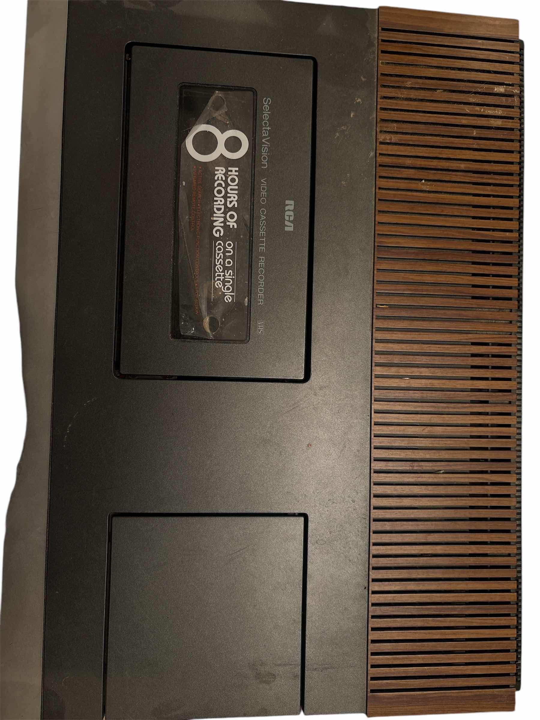 Photo 1 of RCA SELECTAVISION VIDEO CASSETTE RECORDER VHS
