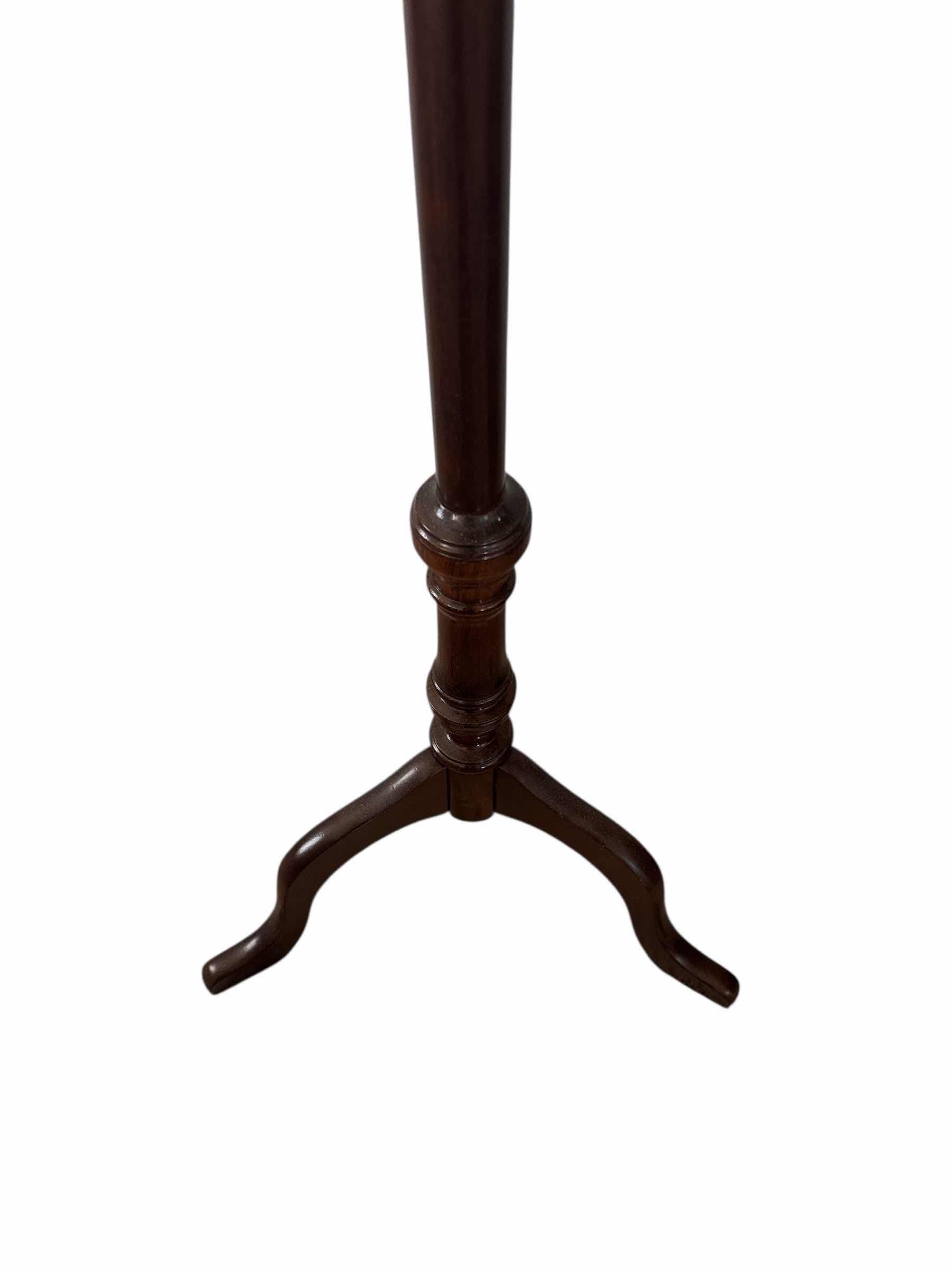 Photo 1 of CHERRY STAINED PADDINGTON EASAL H59”
