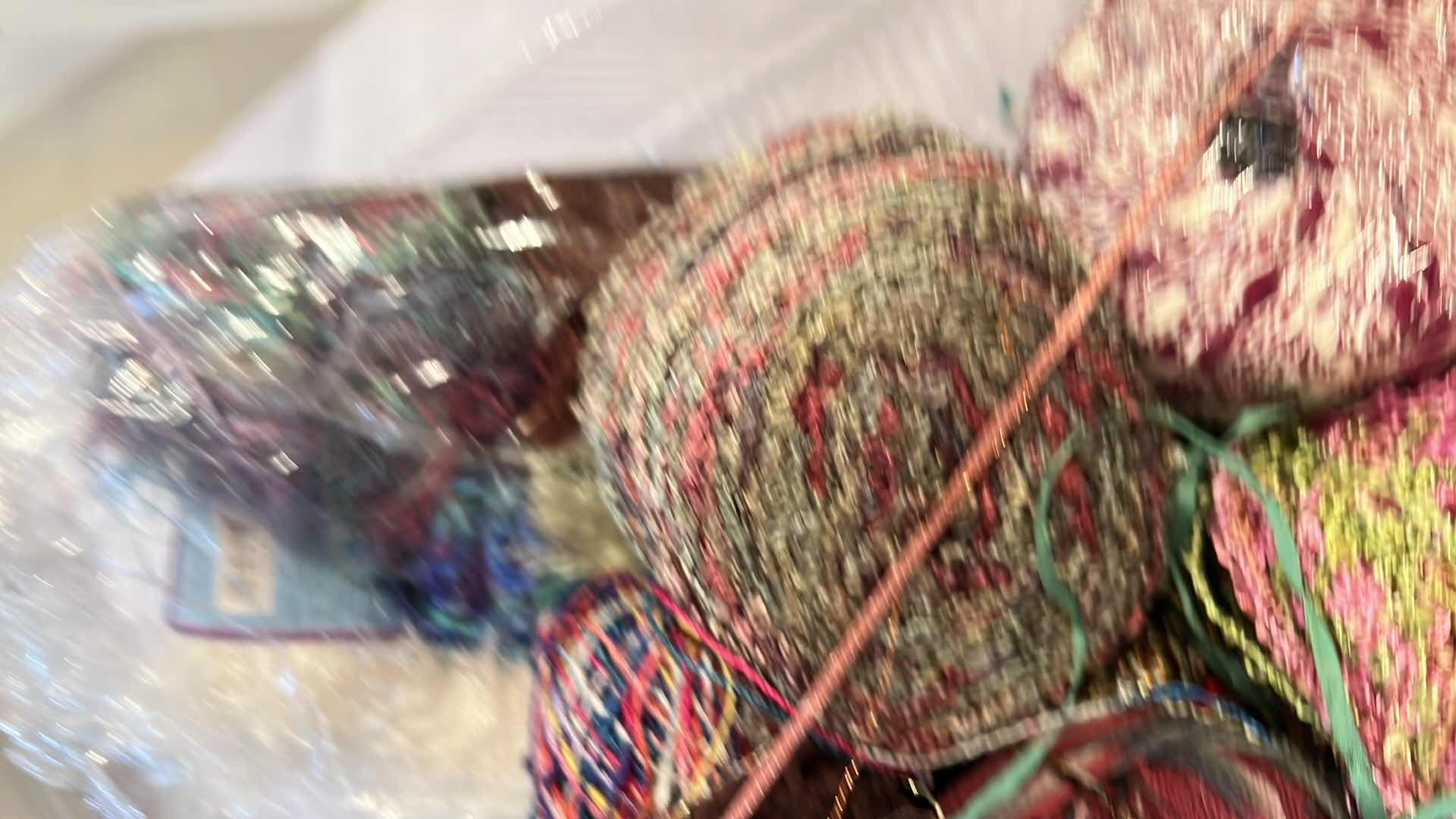Photo 1 of TRAY OF MIXED THREAD AND YARN