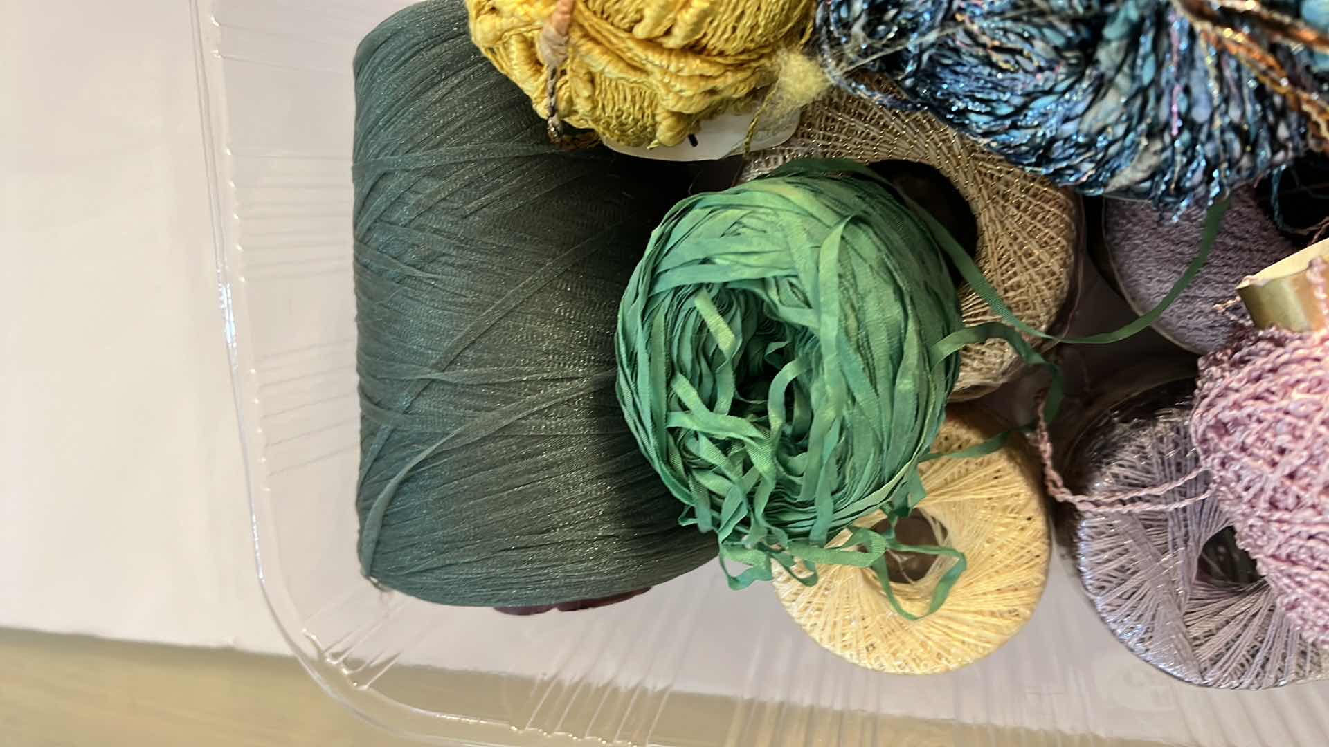 Photo 1 of TRAY OF MIXED THREAD AND YARN