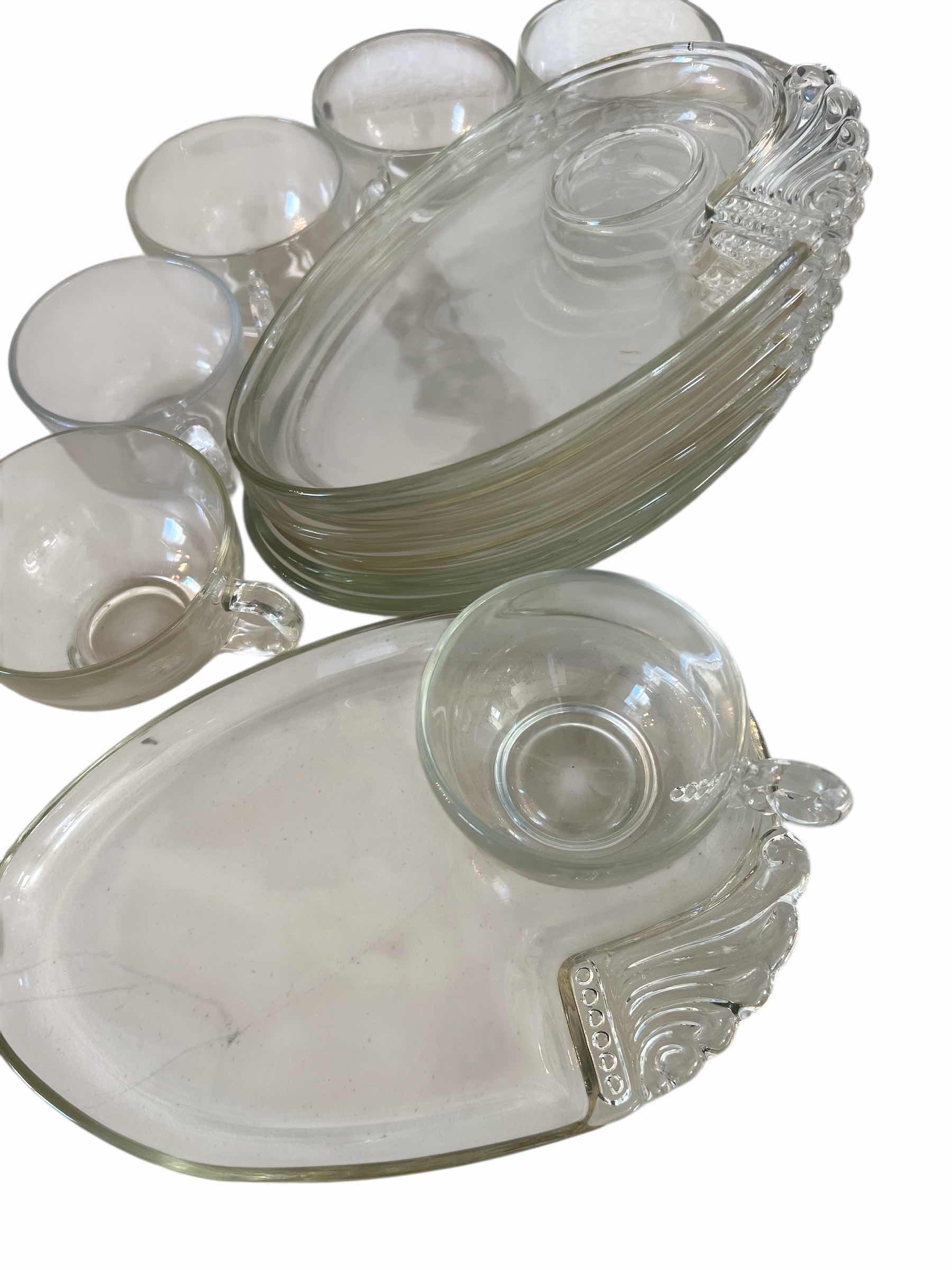 Photo 1 of 6 SETS VINTAGE SNACK/LUNCHEON PLATES WITH CUP
