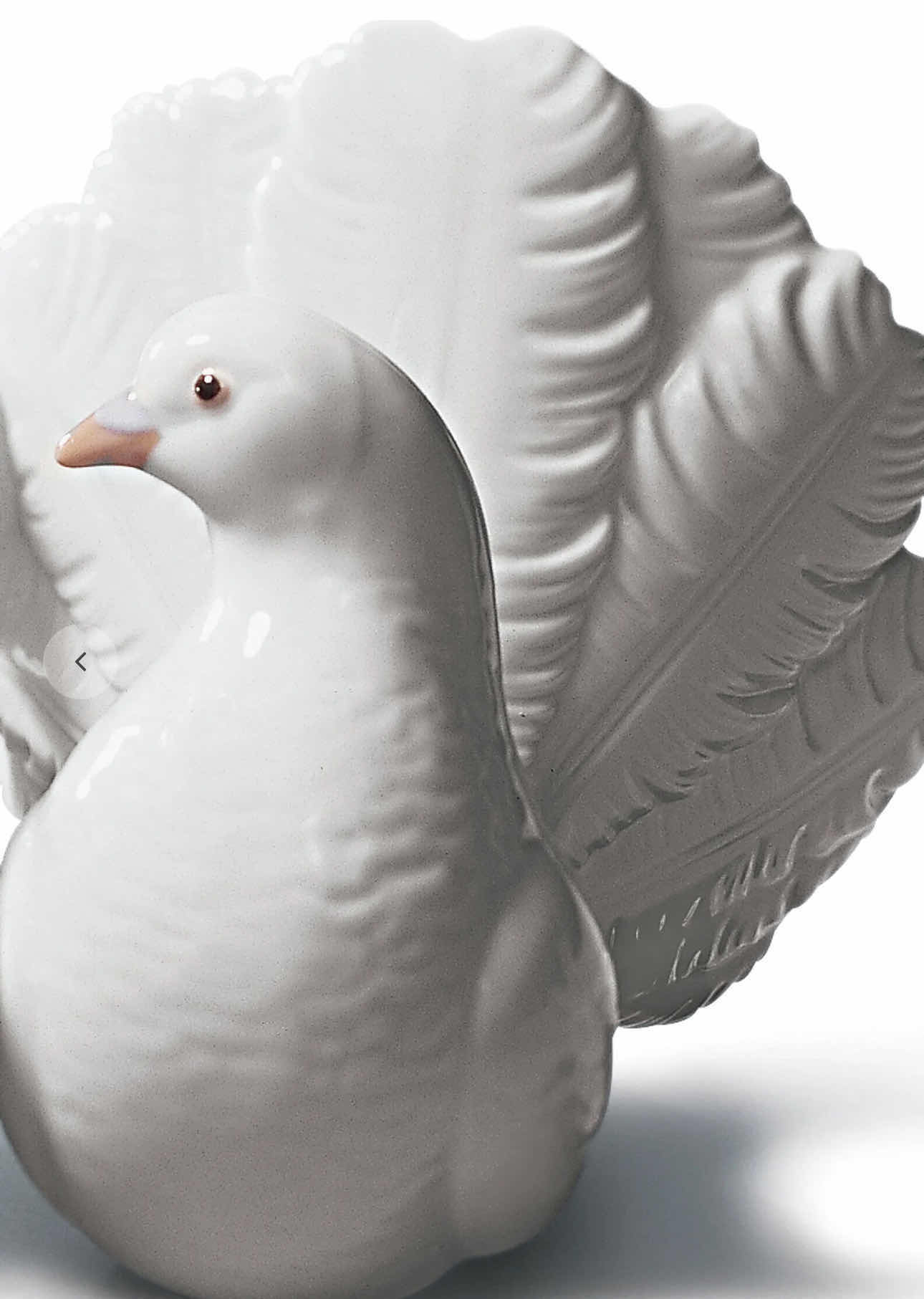 Photo 4 of LLADRO PORCELAIN DOVE STATUE. 3.5"H