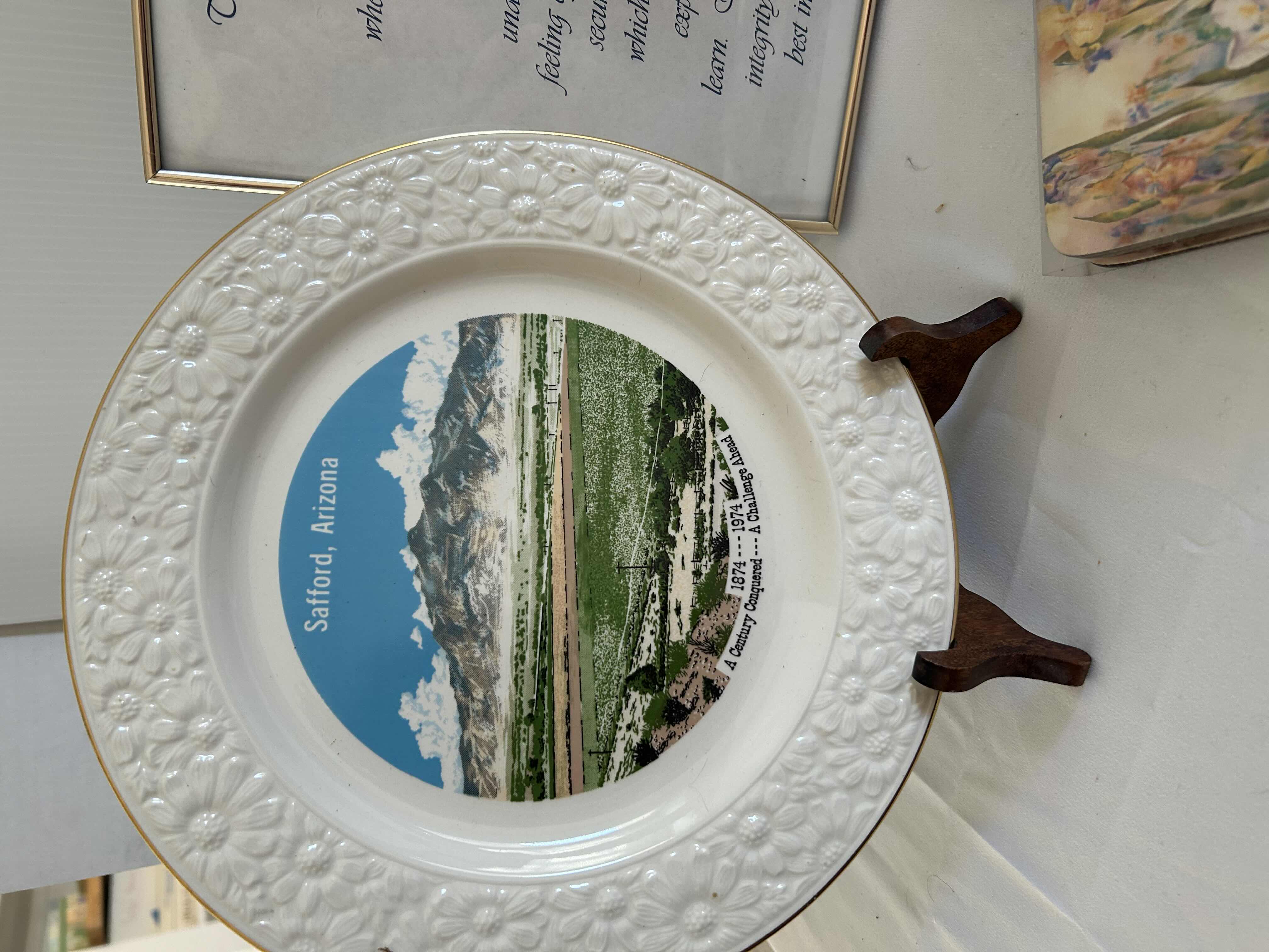 Photo 1 of 6- HOME DECOR ITEMS