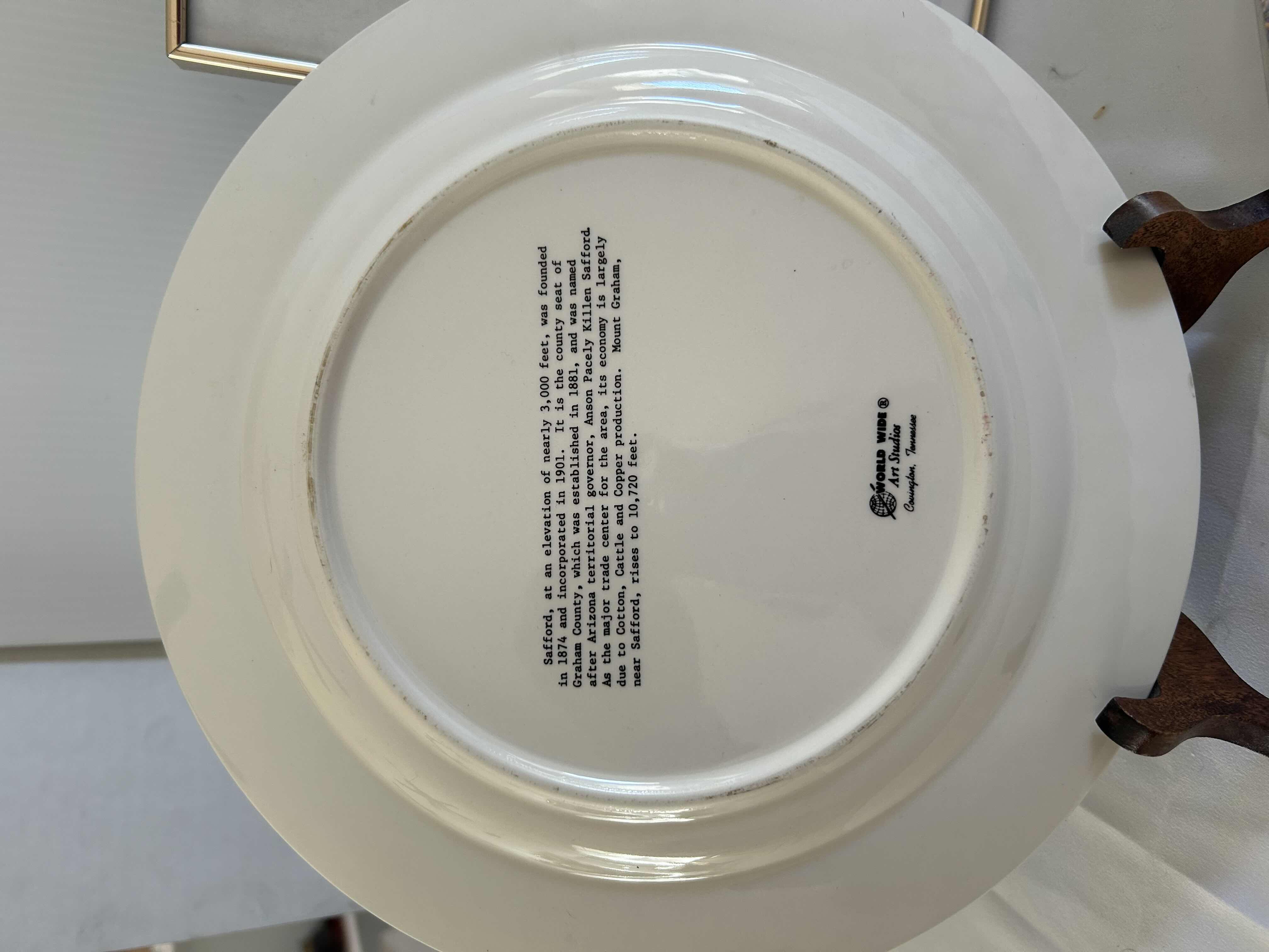 Photo 1 of 6- HOME DECOR ITEMS