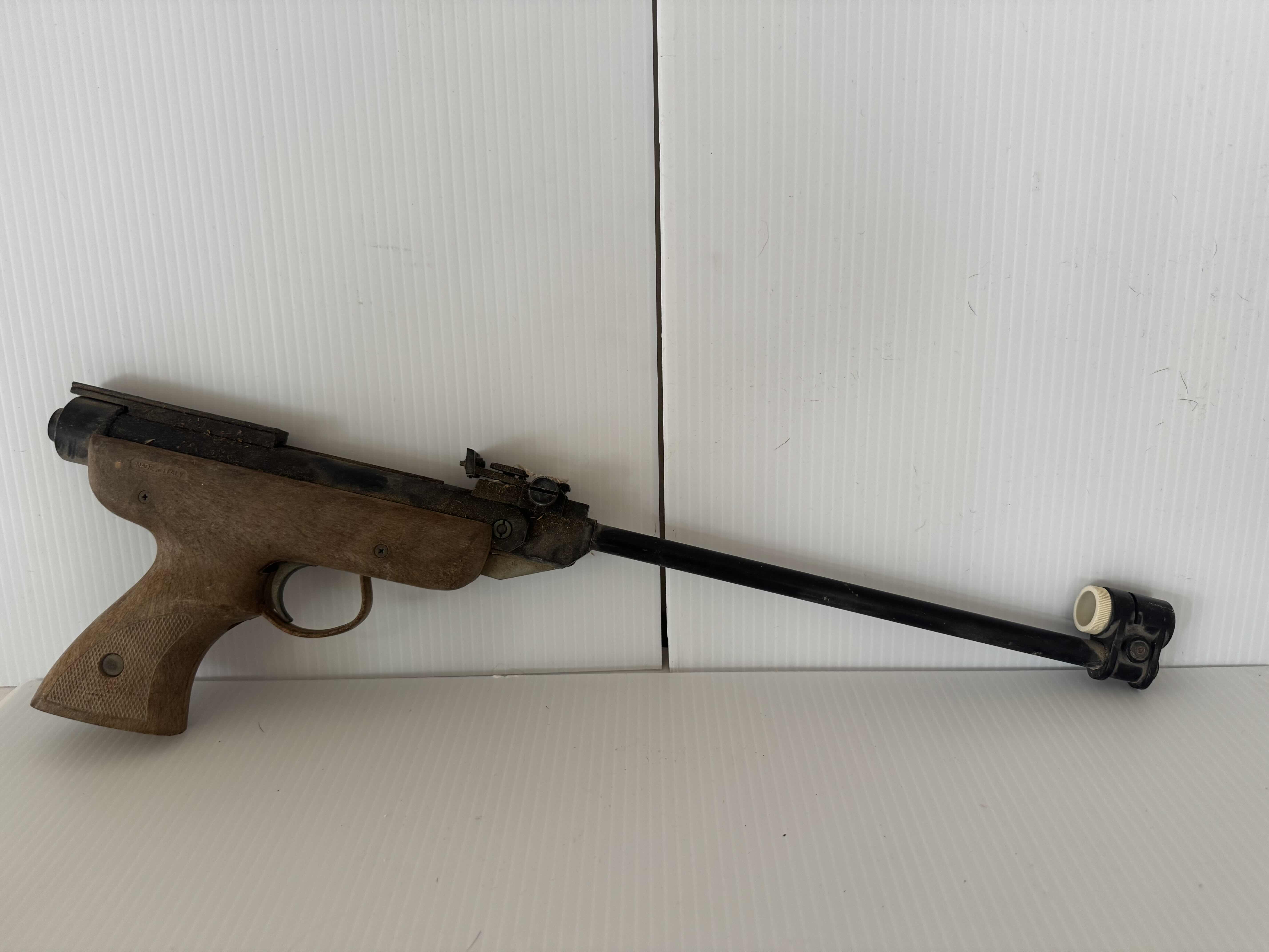 Photo 1 of 100
VINTAGE AIR PISTOL MADE IN ITALY