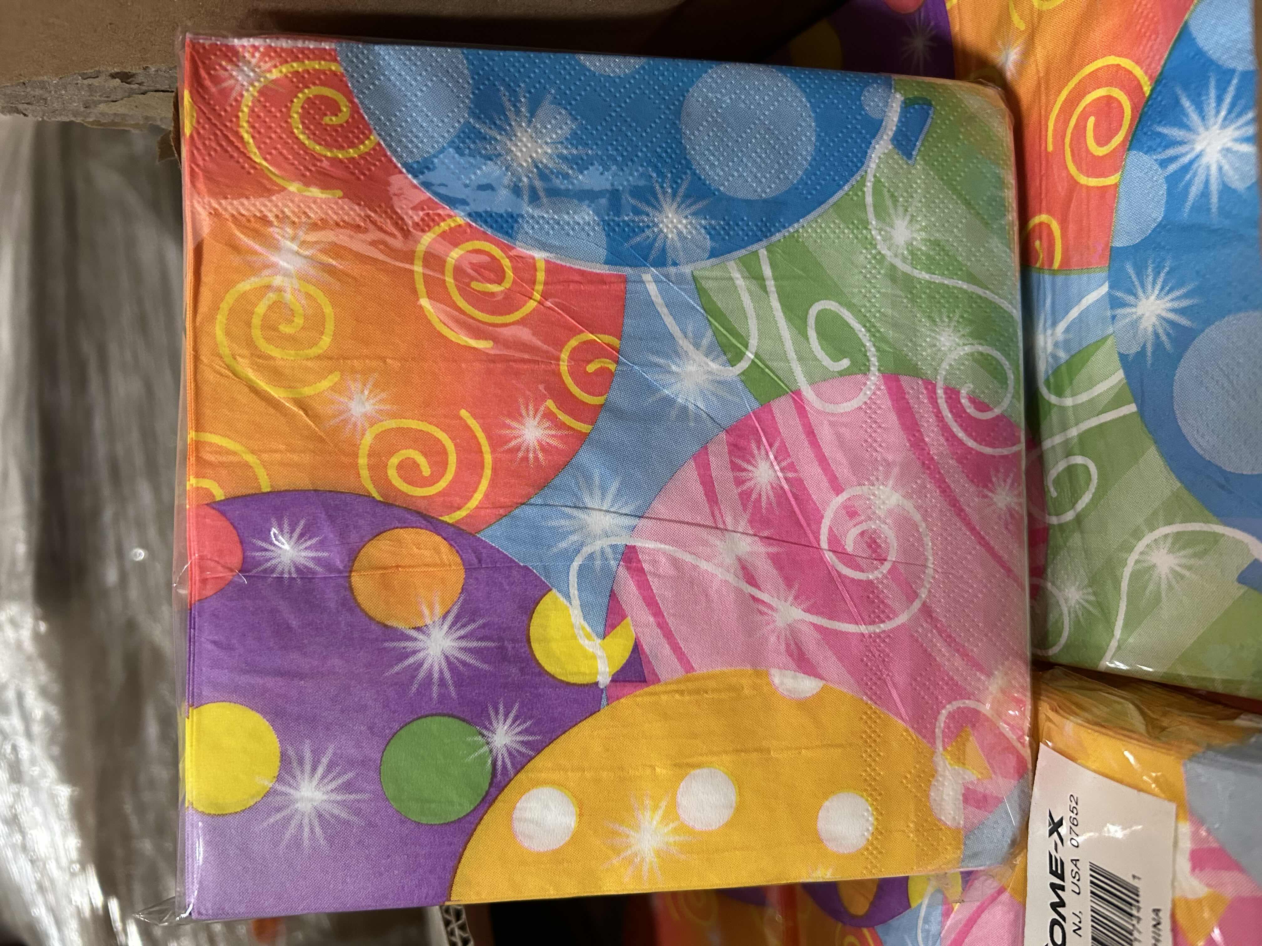 Photo 1 of BRAND NEW 25 PACKS OF 48 HOME-X PARTY PAPER NAPKINS