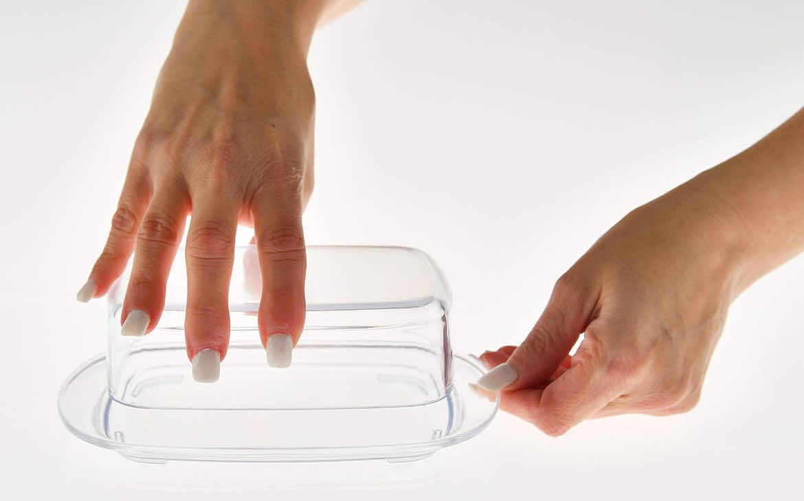 Photo 1 of CASE OF 48 HOME-X CLEAR ACRYLIC BUTTER DISH WITH COVER PLASTIC COVERED CHEESE HOLDER WITH TRAY