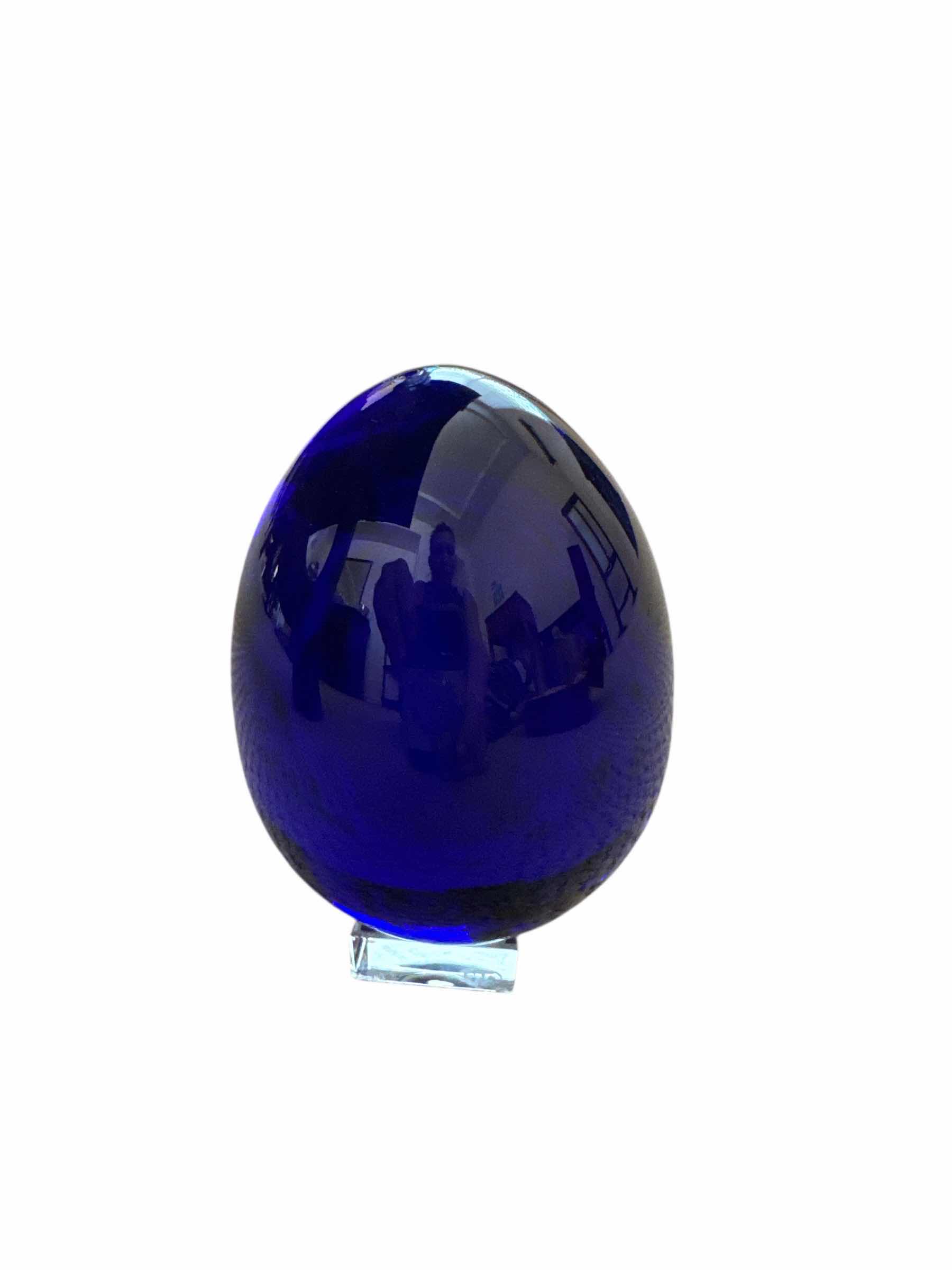 Photo 1 of 275 BACCARAT FRANCE ART GLASS COBALT BLUE EGG & STAND