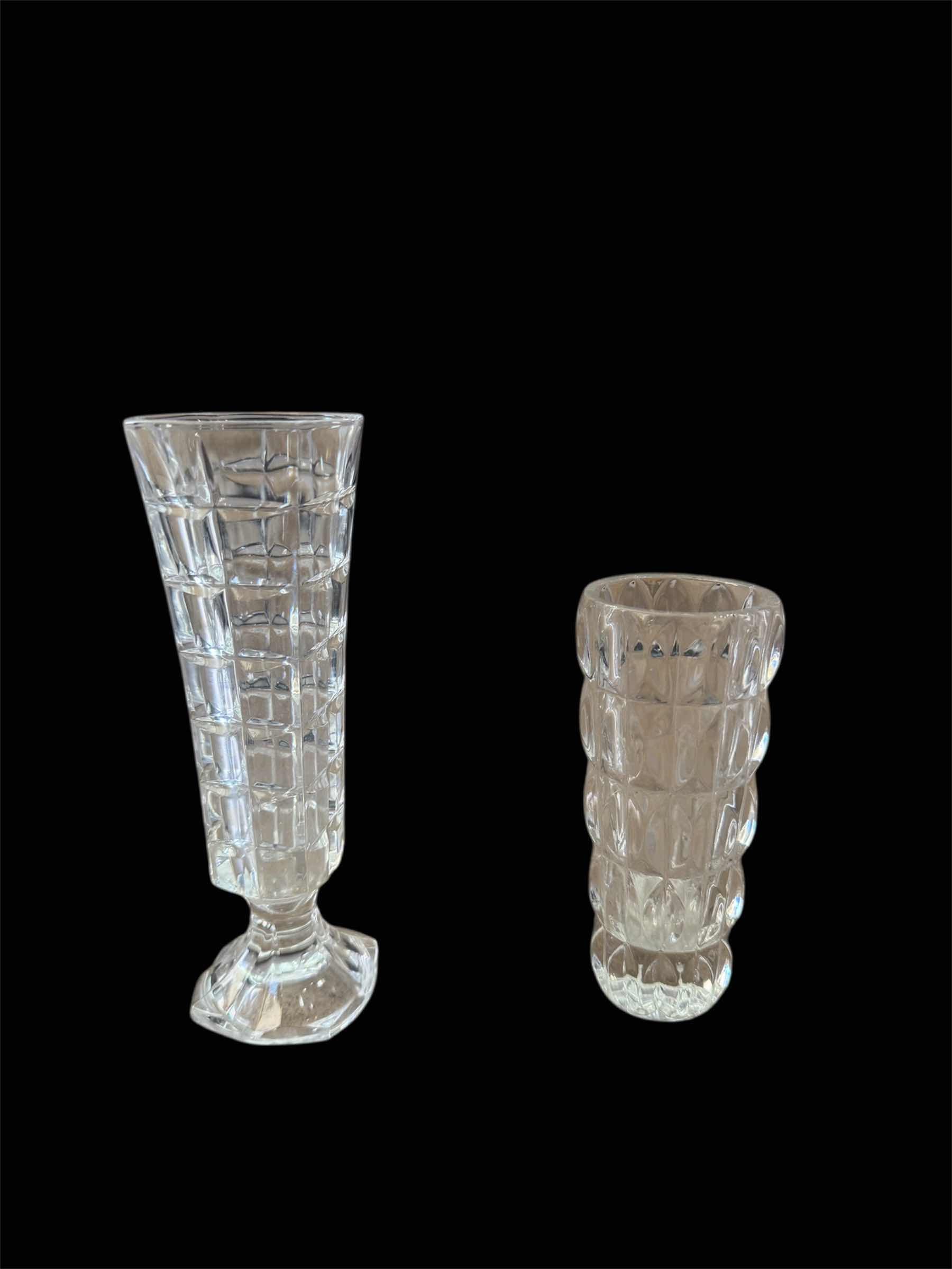 Photo 1 of 80
VINTAGE ASSORTED CRYSTAL AND GLASS, HOME DECOR, HOME ESSENTIALS, CANDLE HOLDERS, VASES, RELISH CANDY DISH, SUGAR BOWL, 8 ITEMS 

RELISH CANDY DISH 
9.5” X 4.5” X H3”