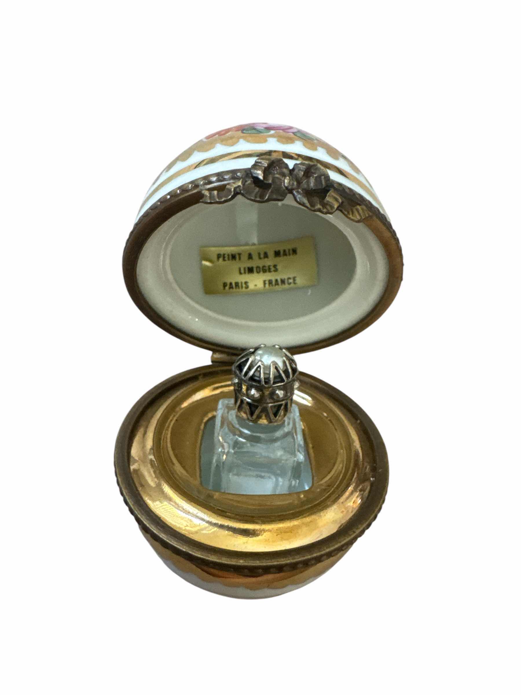 Photo 1 of 50
VINTAGE LIMOGES FRANCE SIGNED PORCELAIN EGG TRINKET BOX