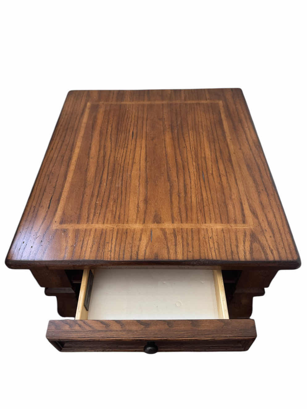 Photo 1 of 250
VINTAGE HEAVY WOOD END/SIDE TABLE EDDIE BAUER WITH DRAWER. 

25” X 28” X H26”
