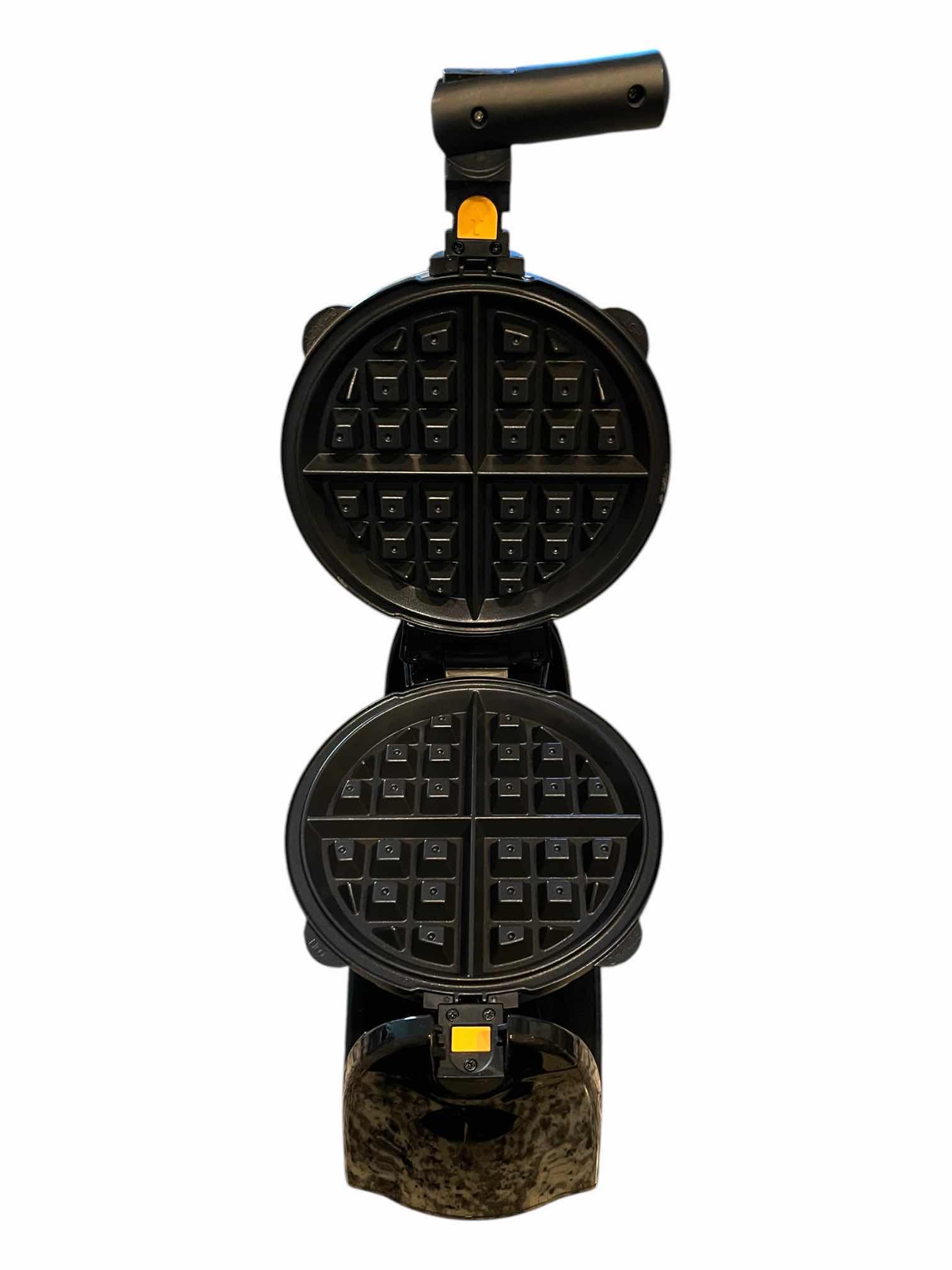 Photo 1 of HAMILTON BEACH STAINLESS STEEL SINGLE WAFFLE MAKER 26030