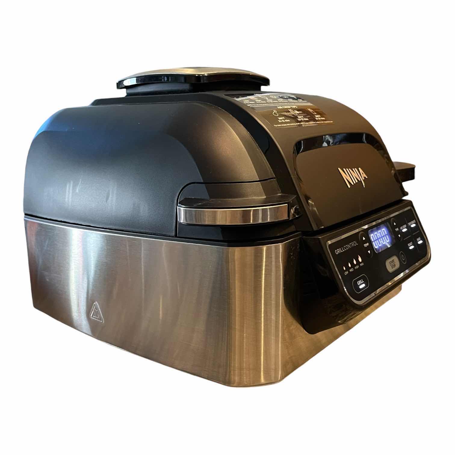 Photo 1 of NINJA FOODI MULTIFUNCTION GRILL W ACCESSORIES AG302JM1