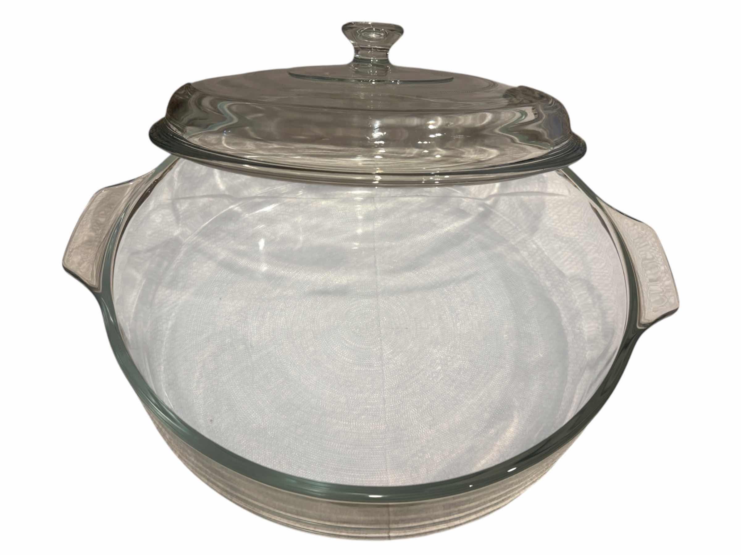 Photo 1 of 10” CLEAR ROUND CASSEROLE DISH W LID