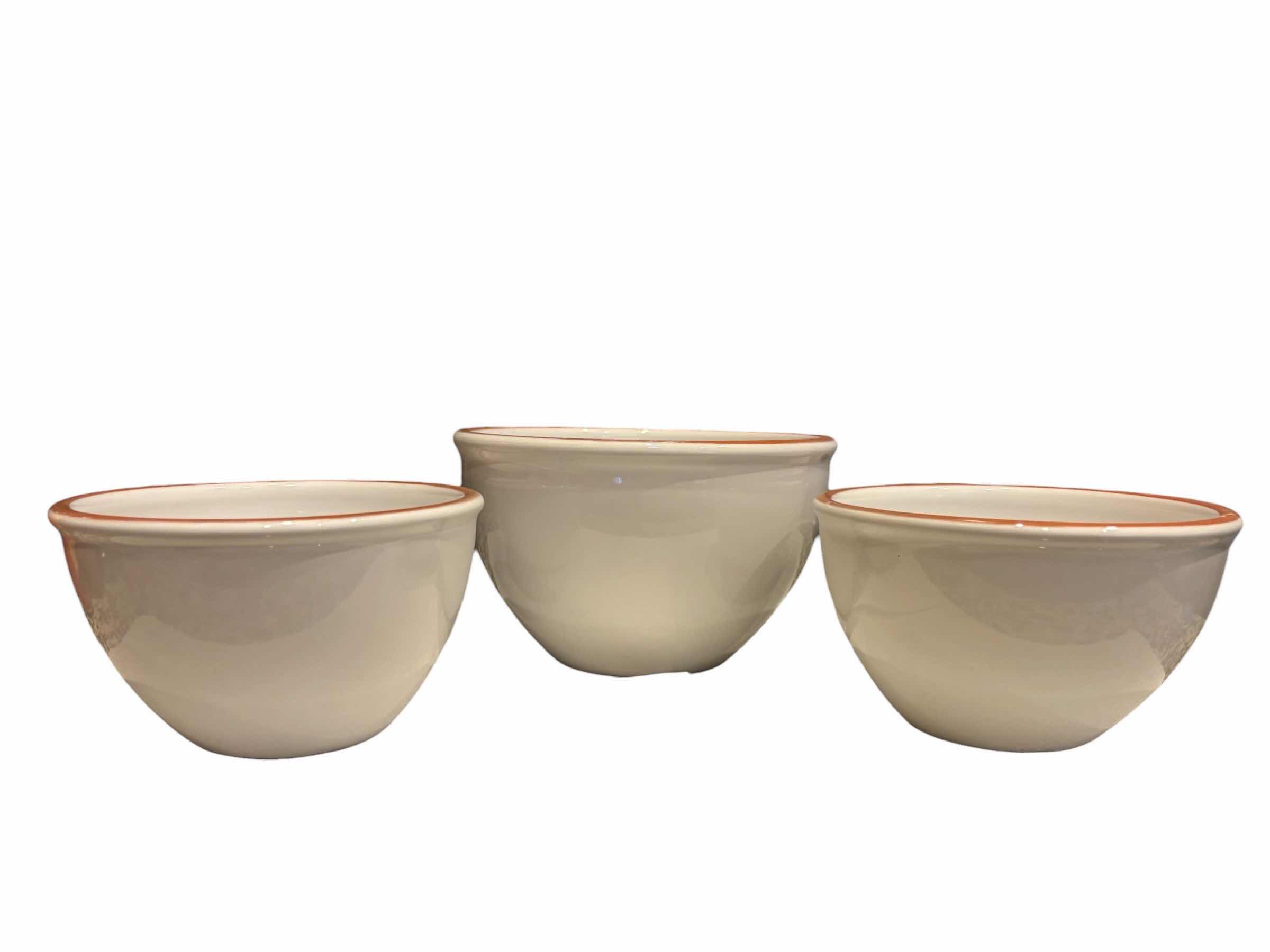Photo 1 of HOME ESSENTIALS 5 PC HEAVY CERAMIC MIXING BOWL SET, PORTUGAL WHITE $48