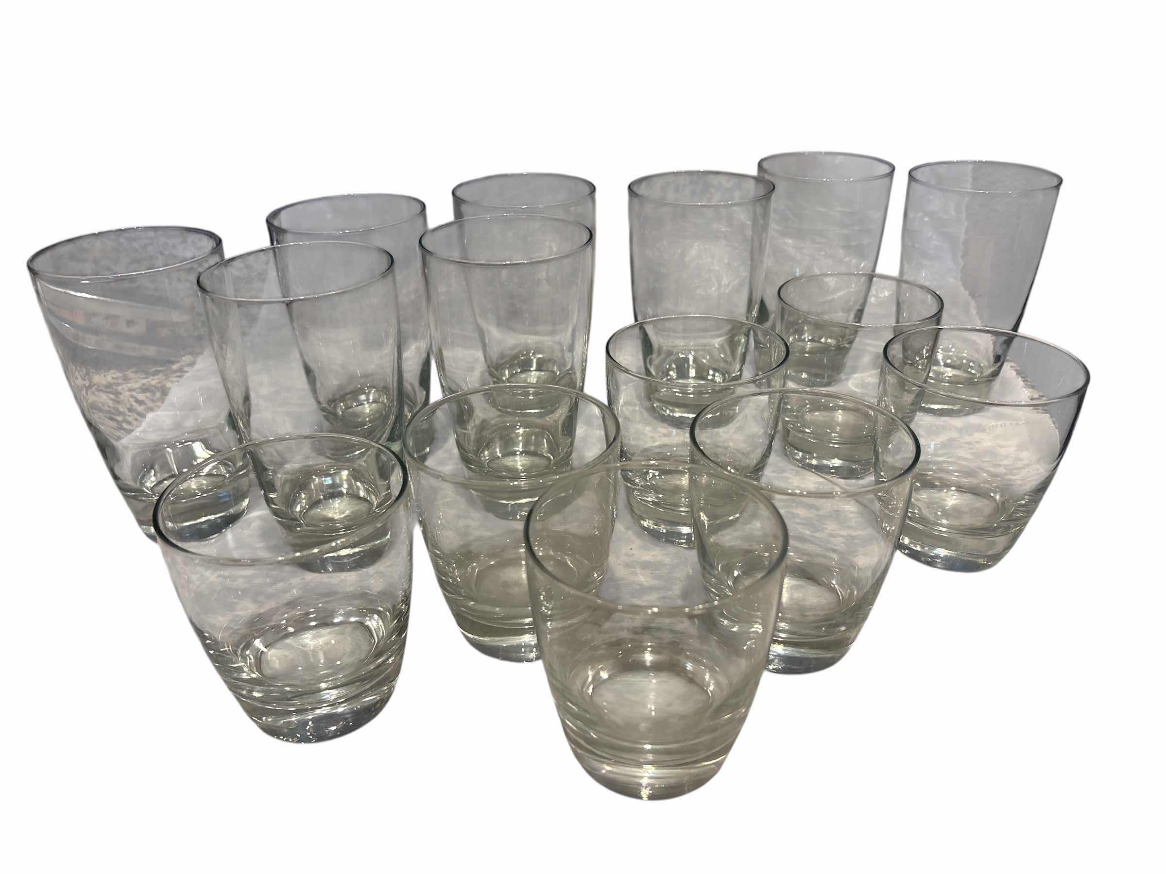Photo 1 of GLASS DRINK-WARE H6” (15)