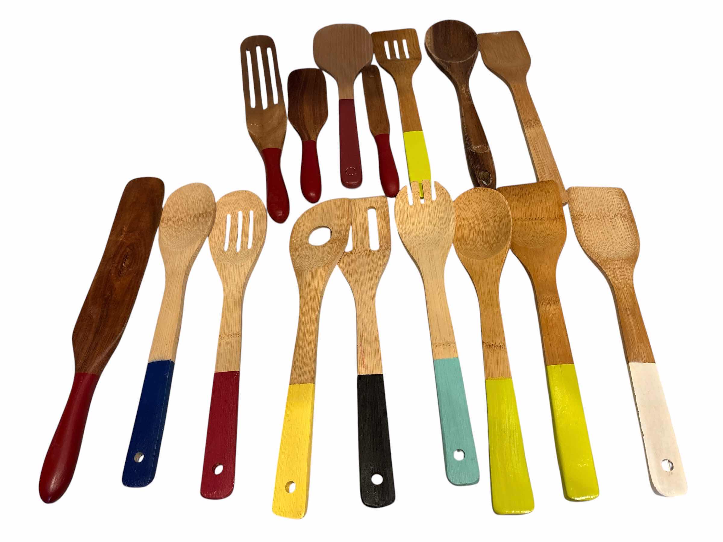 Photo 1 of KITCHEN WOODEN UTENSILS (16)PCS