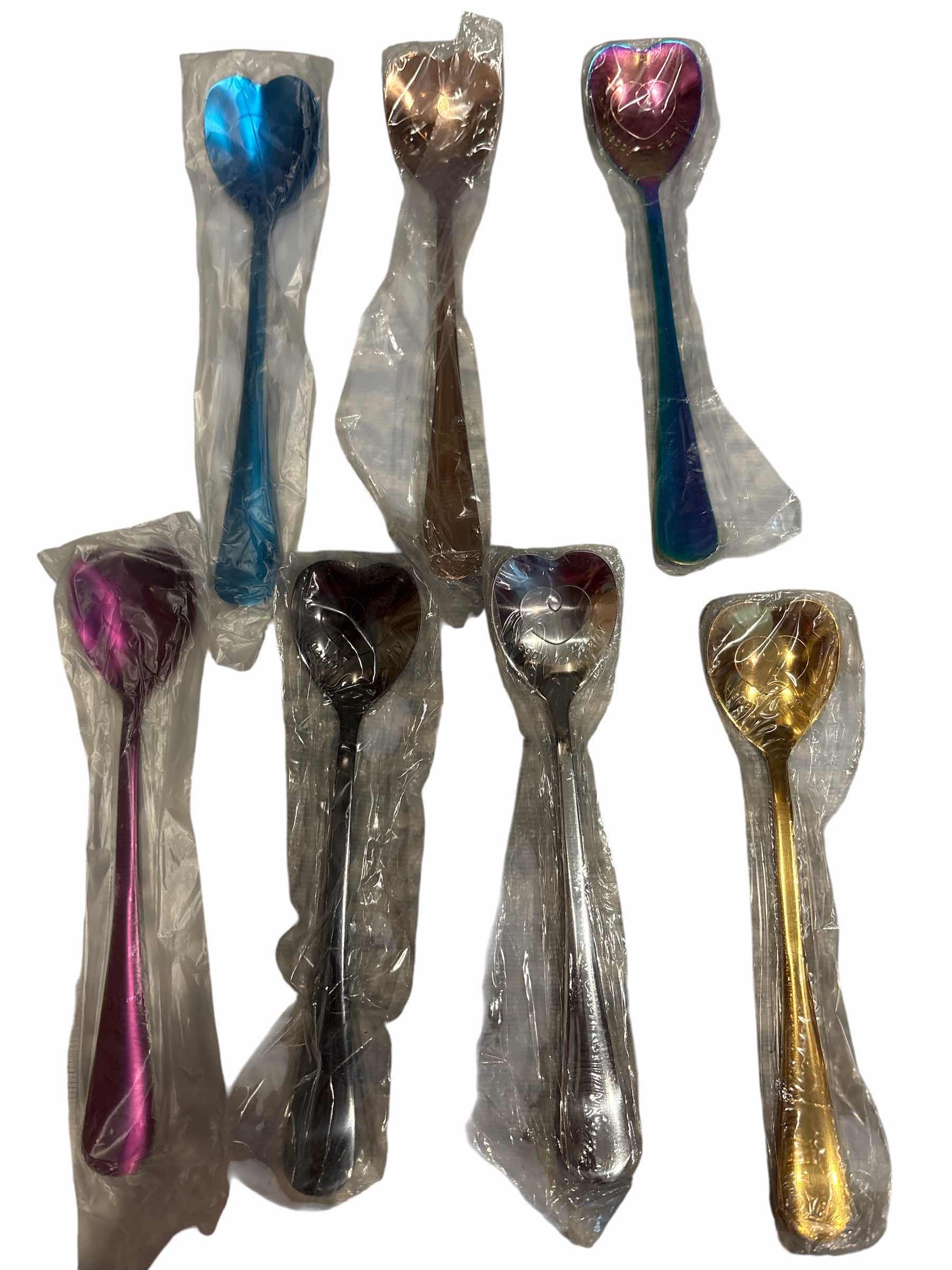 Photo 1 of HAPPY FAMILY SPOONS (7)PCS