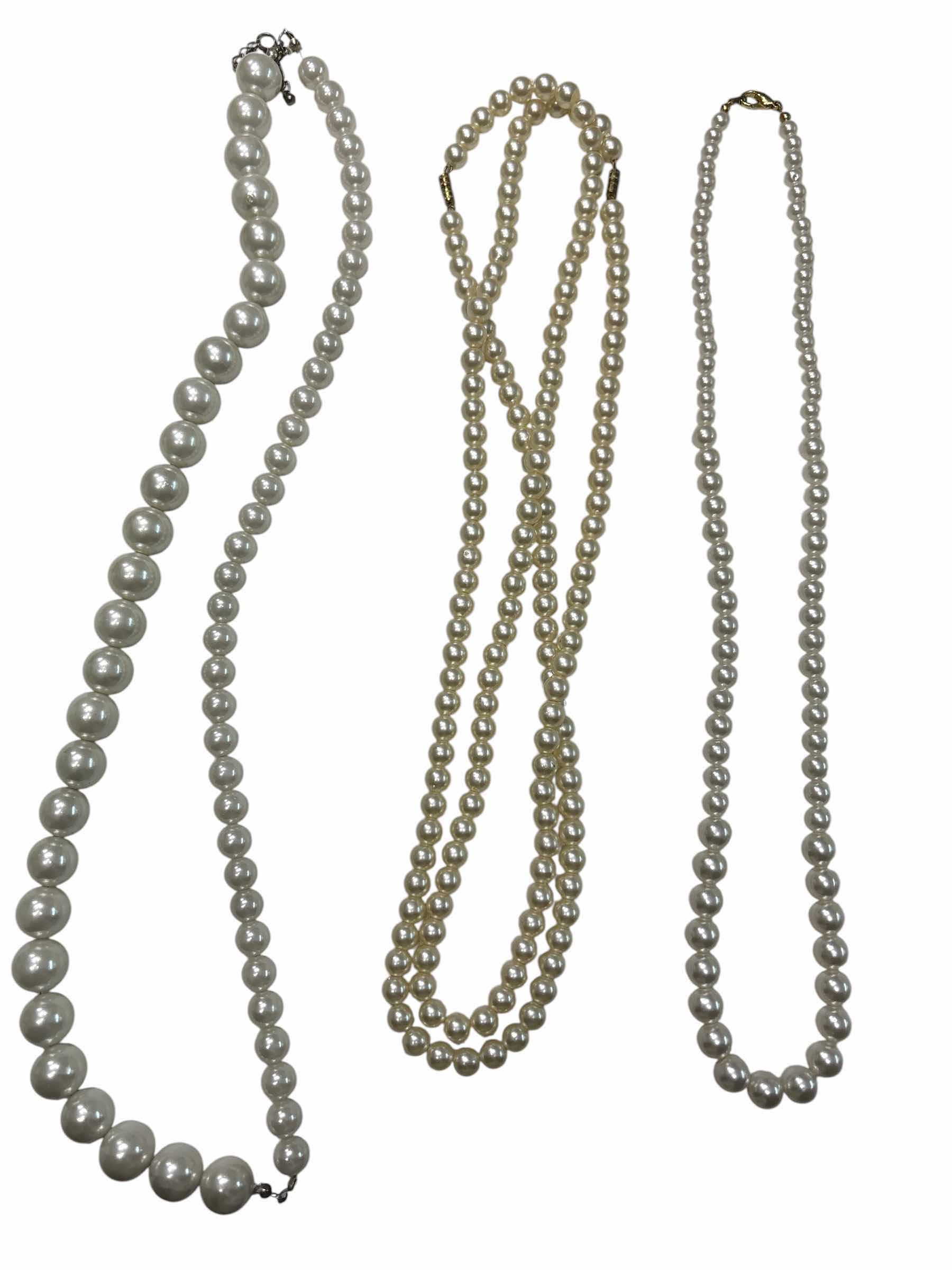 Photo 1 of FAUX PEARL NECKLACES FASHION JEWELRY (3)PCS