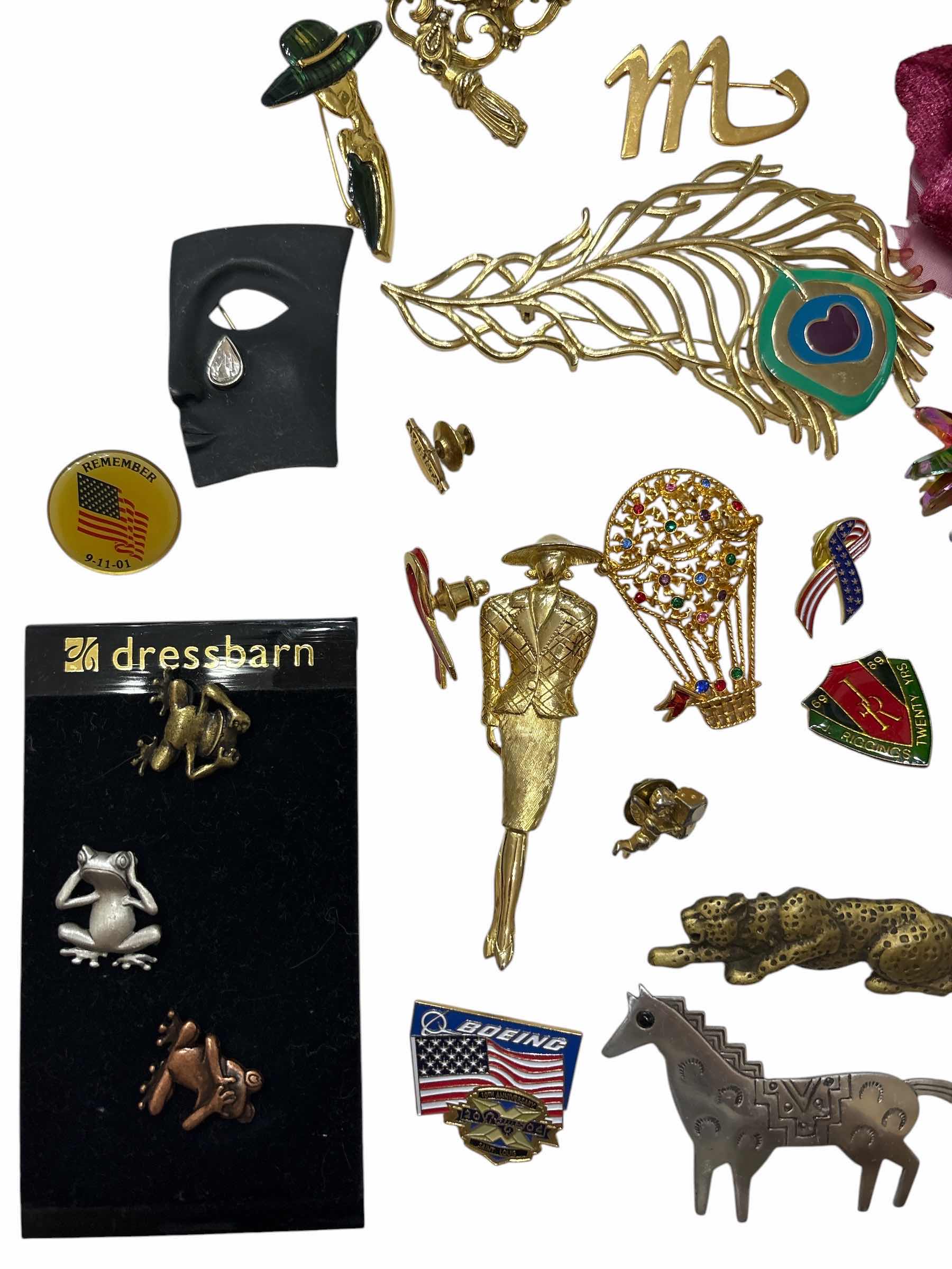 Photo 1 of FLORAL, ANIMAL, & MASK BROOCHES FASHION JEWELRY (28)PCS