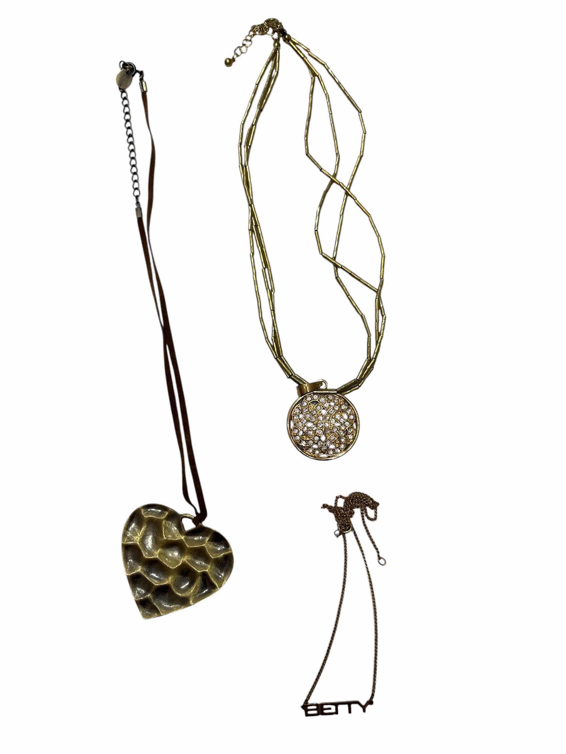 Photo 1 of GOLD TONE NECKLACE FASHION JEWELRY (5)PCS