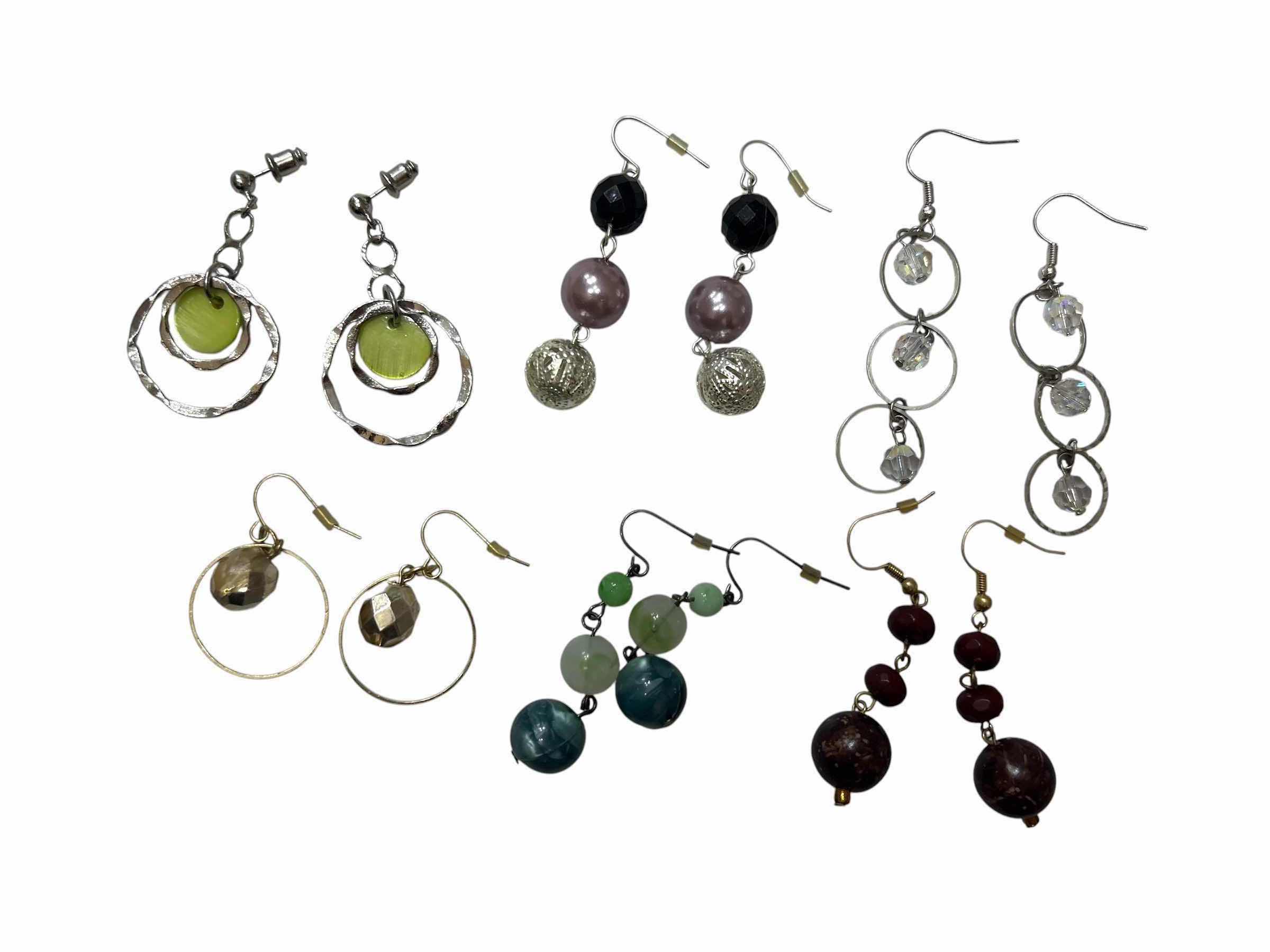 Photo 1 of BEADED EARRING FASHION JEWELRY (6)PAIRS