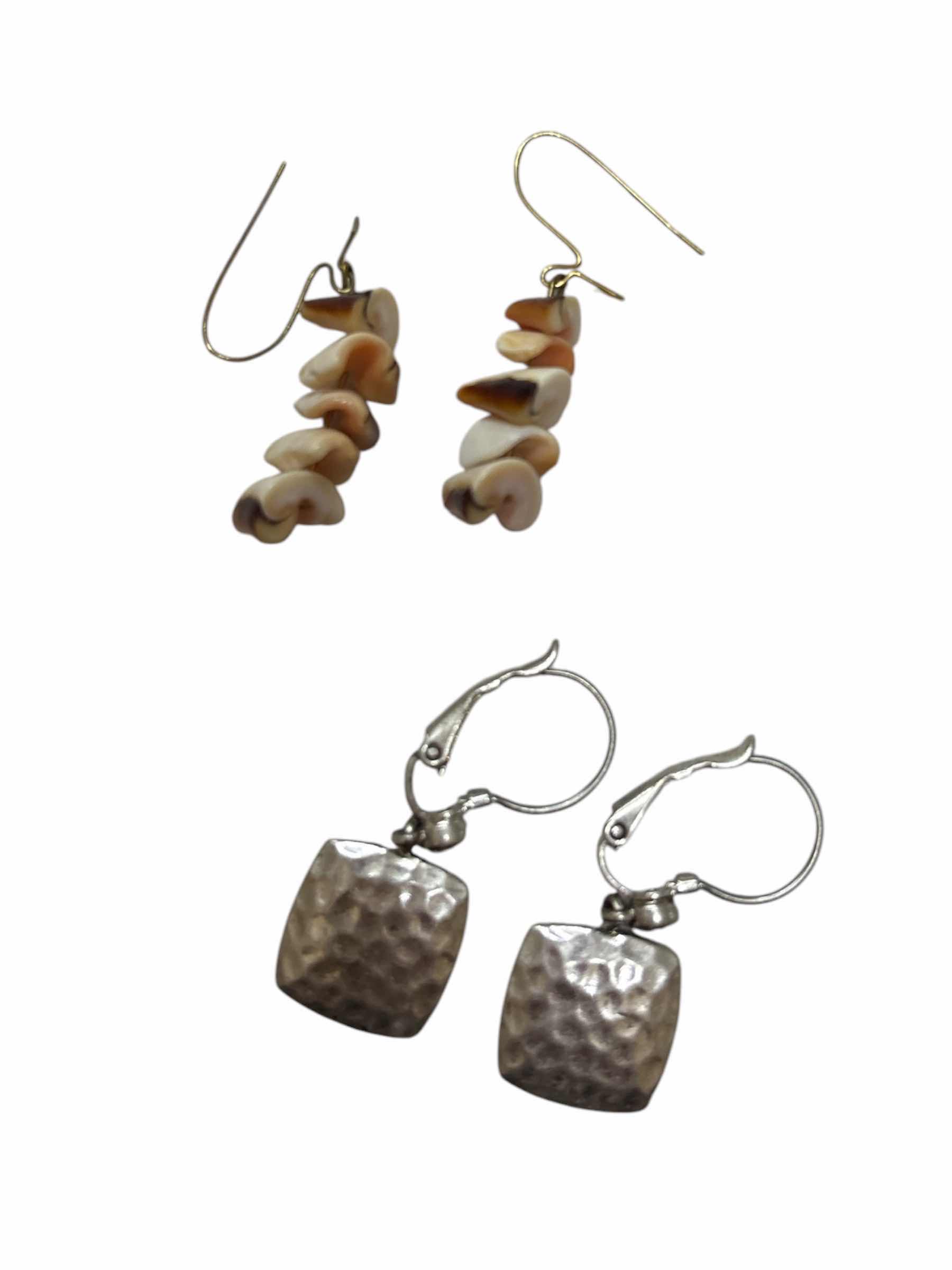 Photo 1 of BEADED & SILVER TONE EARRINGS FASHION JEWELRY (5)PAIR