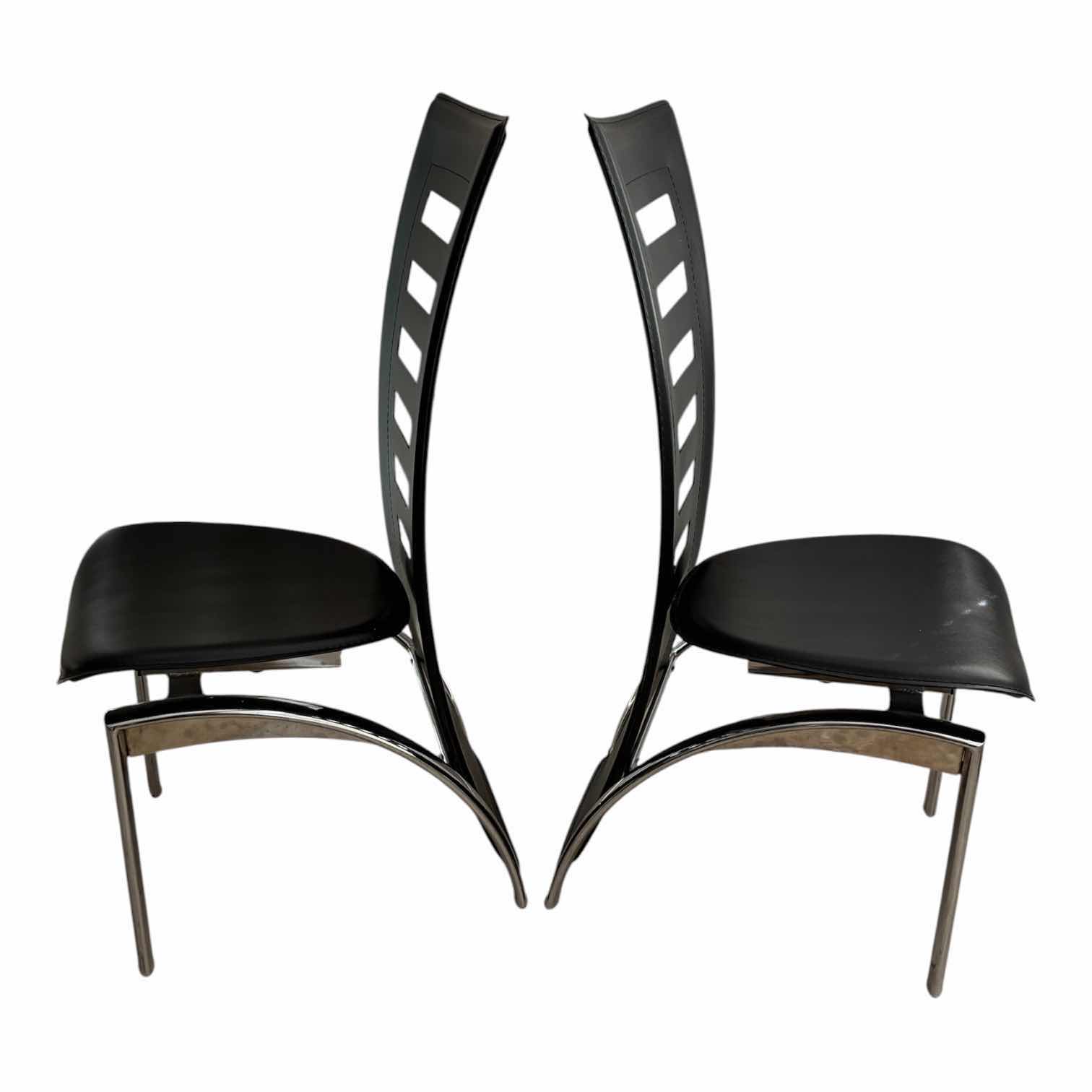 Photo 1 of GLOBAL FURNITURE DINETTE CHROME/BLACK 5PC DINING SET D135DT-TRANSITIONAL GLASS TOP & 4 ARMLESS CHAIRS (READ NOTES) $563