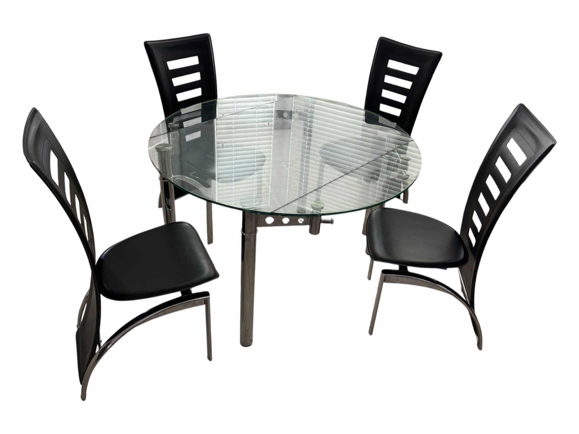 Photo 1 of GLOBAL FURNITURE DINETTE CHROME/BLACK 5PC DINING SET D135DT-TRANSITIONAL GLASS TOP & 4 ARMLESS CHAIRS (READ NOTES) $563