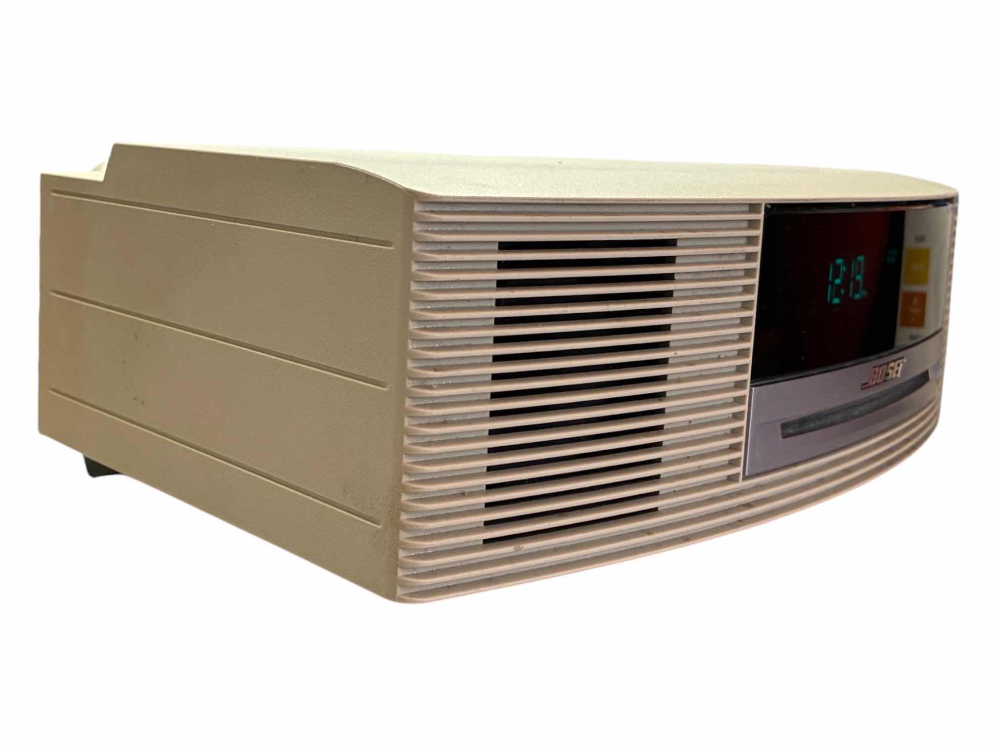 Photo 1 of BOSE WAVE MUSIC SYSTEM W REMOTE AWRCC2