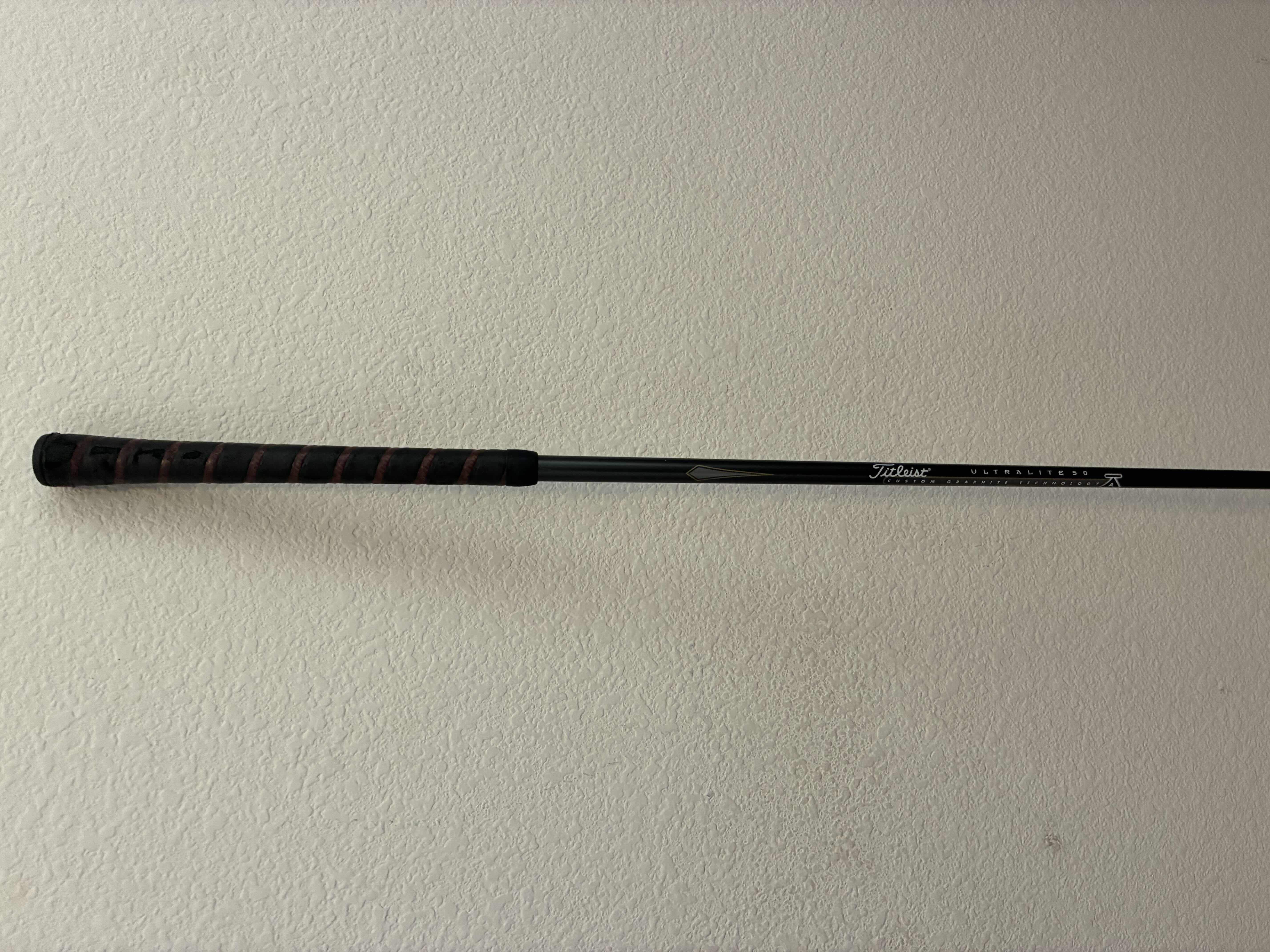 Photo 1 of TITLEIST TITANIUM 976R 9 GOLF DRIVER