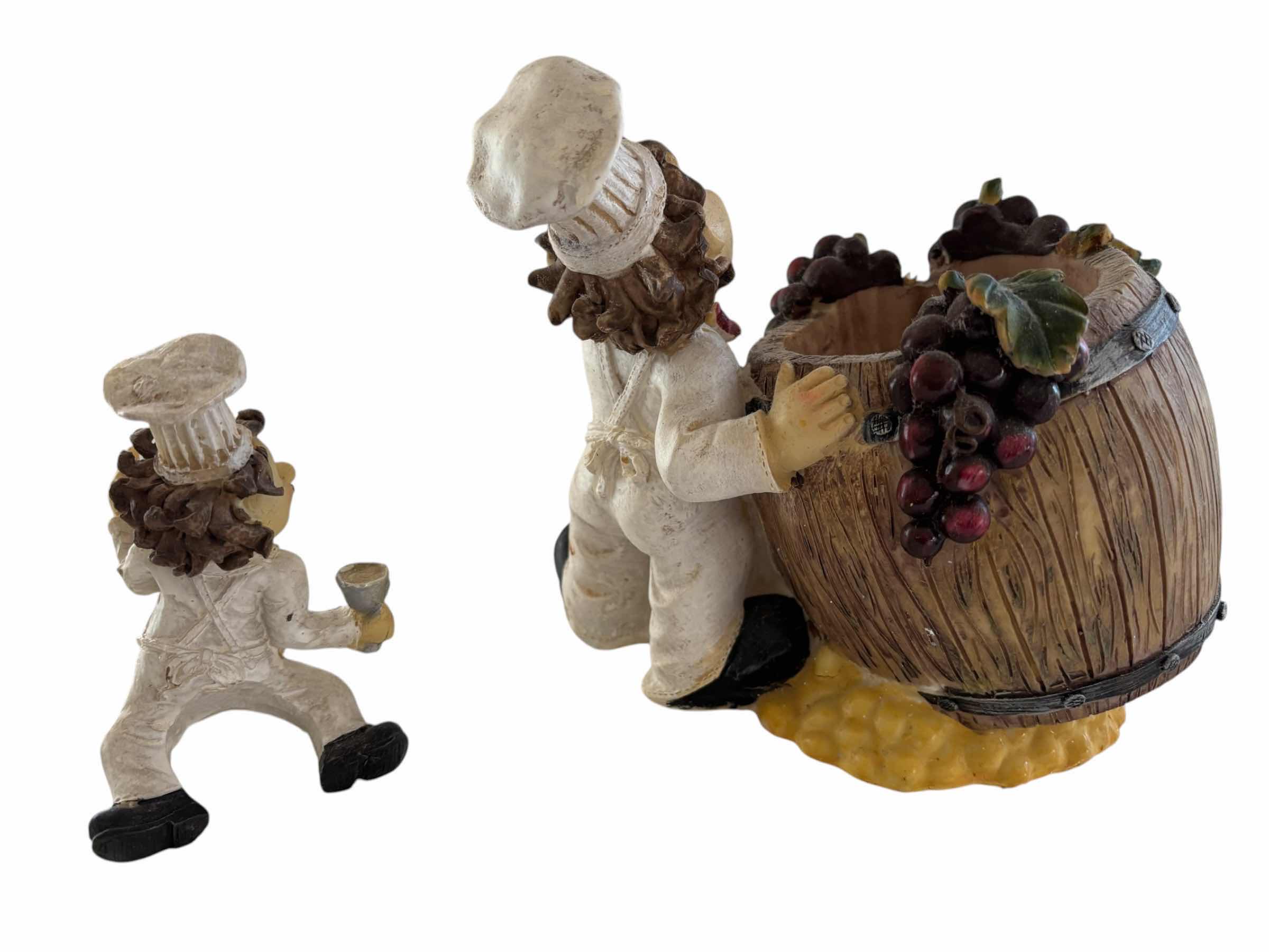 Photo 1 of WINE HOLDER W 2 CHEFS *SEE NOTES