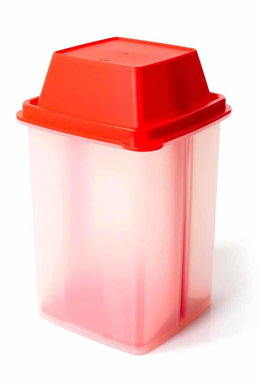 Photo 1 of CASE OF 32 HOME-X PICKLE STORE AND DRAIN CONTAINER RED