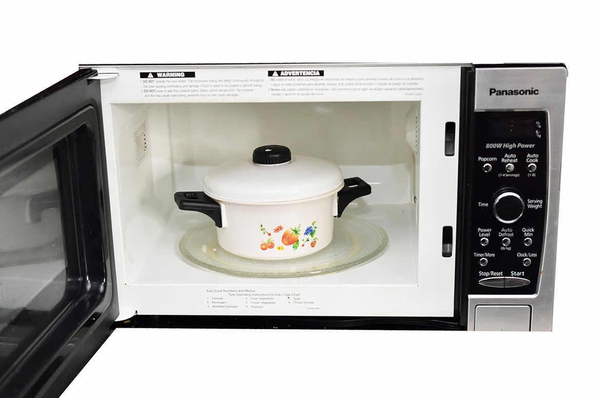 Photo 1 of CASE OF 8 HOME-X SET OF MICROWAVE OVEN POTS WITH HANDLES AND VENTILATED LIDS